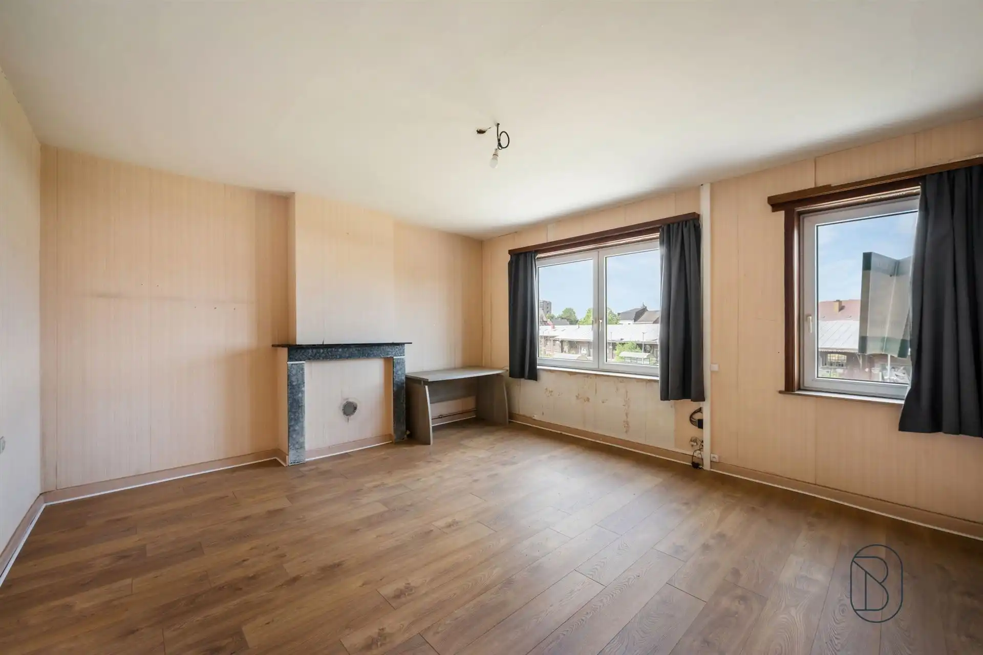 Te renoveren woning met 3 SLK, stadstuin en veel potentieel foto 12