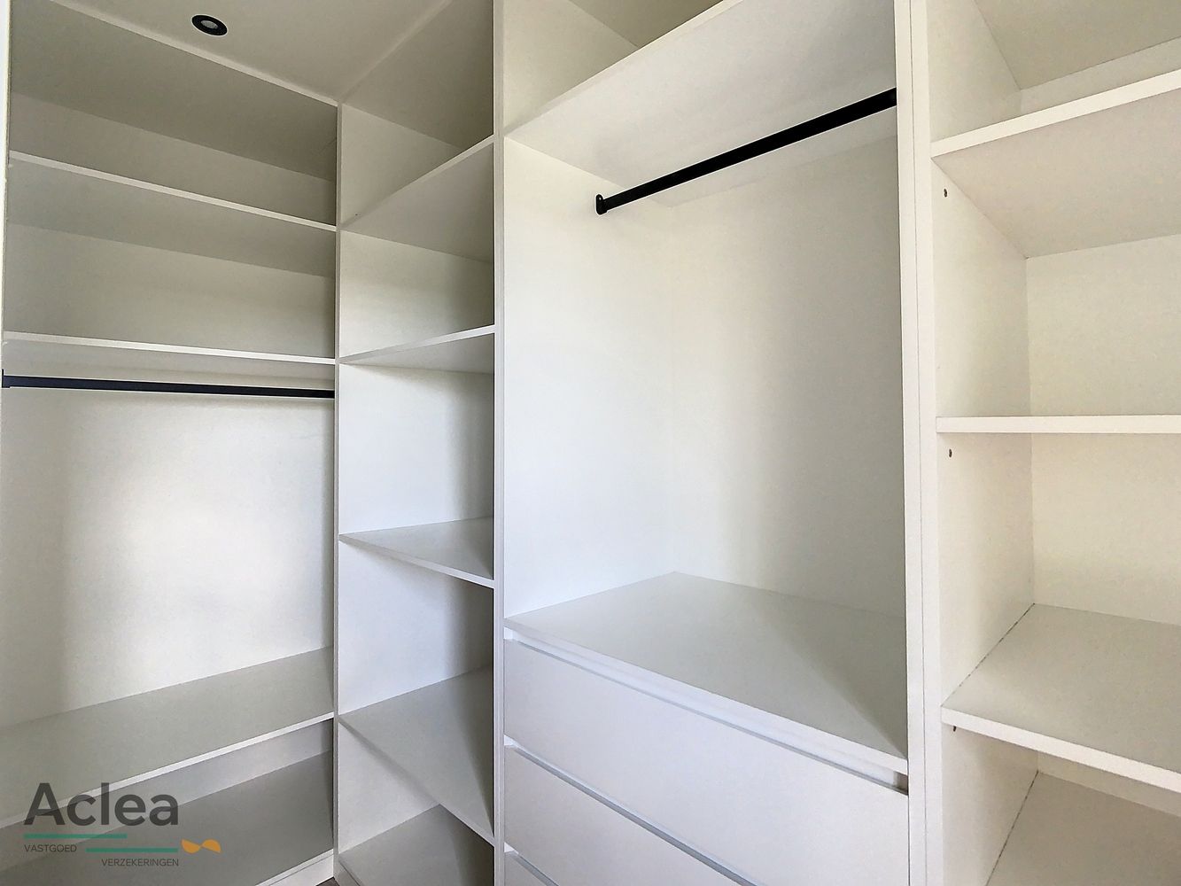 Prachtige recente koppelwoning met 5 slpks foto 19