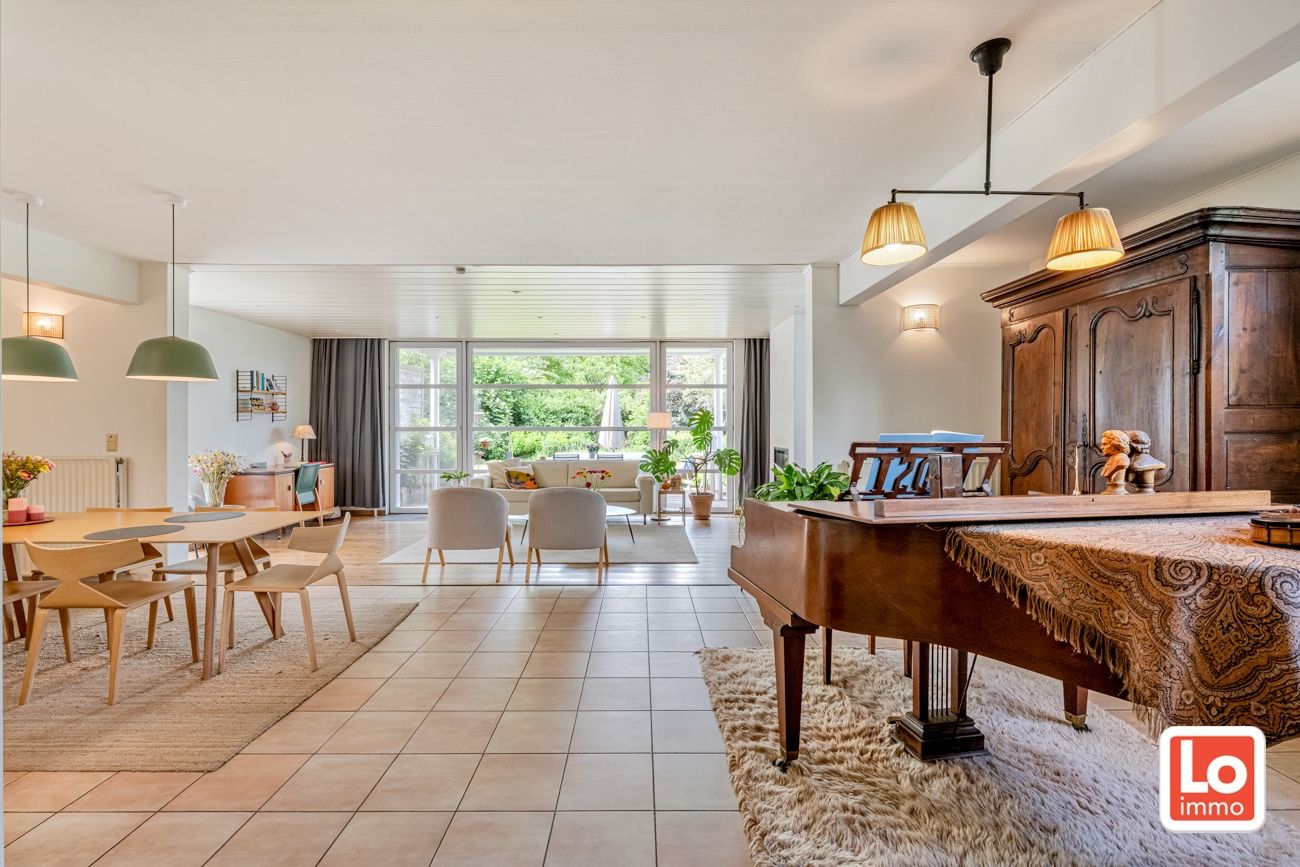 Charmante open woning met carport en héél grote aangename tuin gelegen op een toplocatie vlakbij het centrum van Zaffelare! foto 10