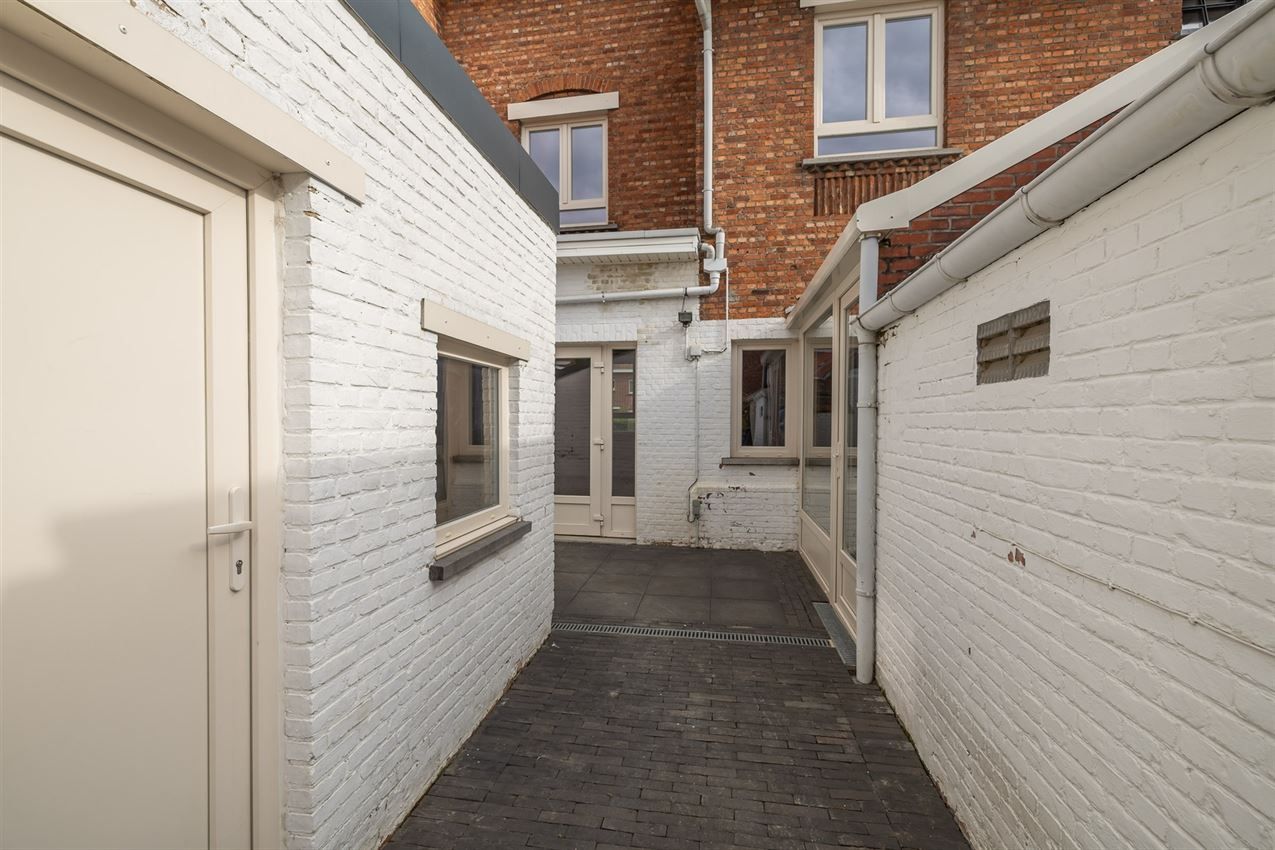 Stadswoning met 3slk en tuintje op topligging foto 39