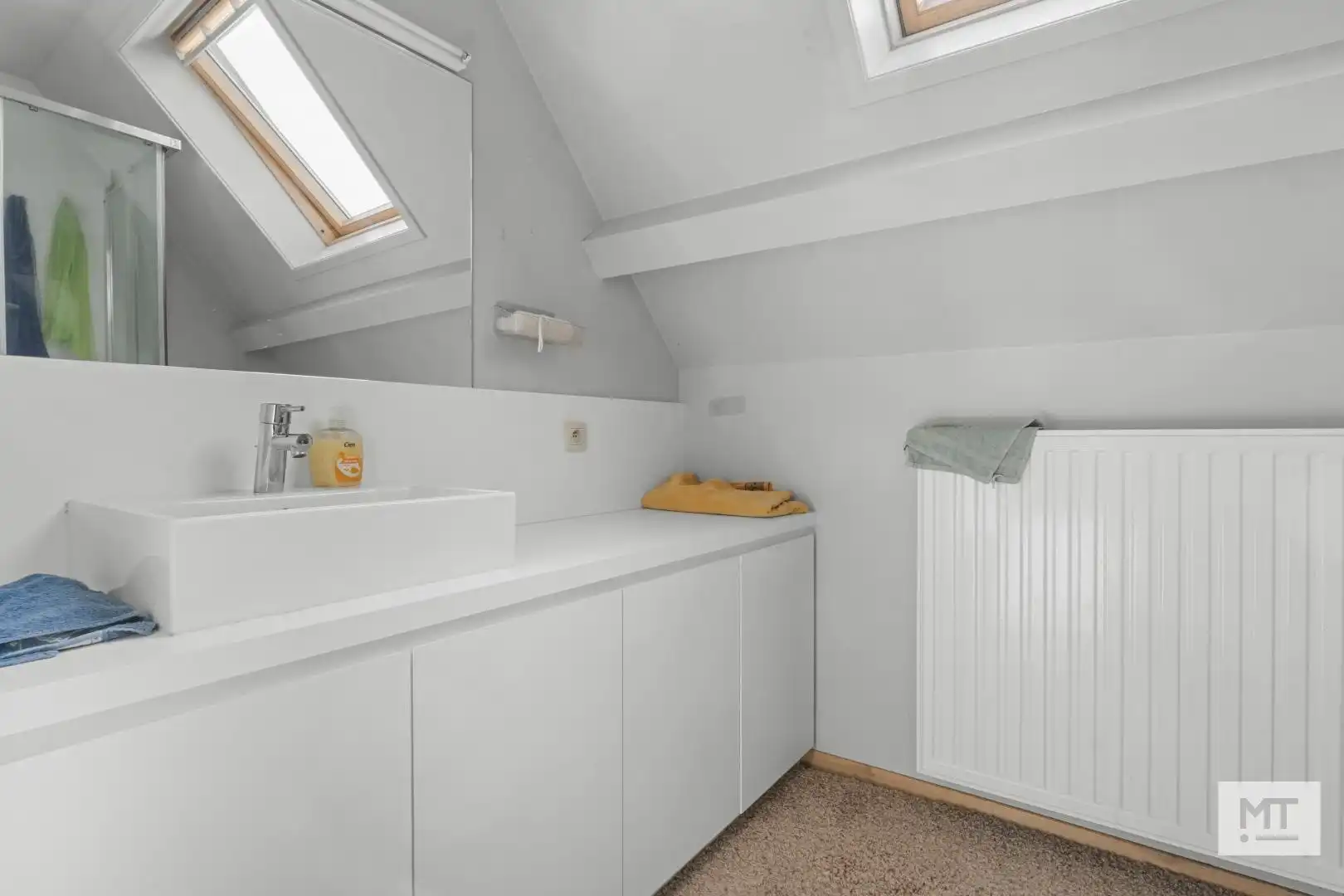 Opbrengsteigendom bestaande uit handelsruimte en 2 appartementen in centrum Beselare foto 15