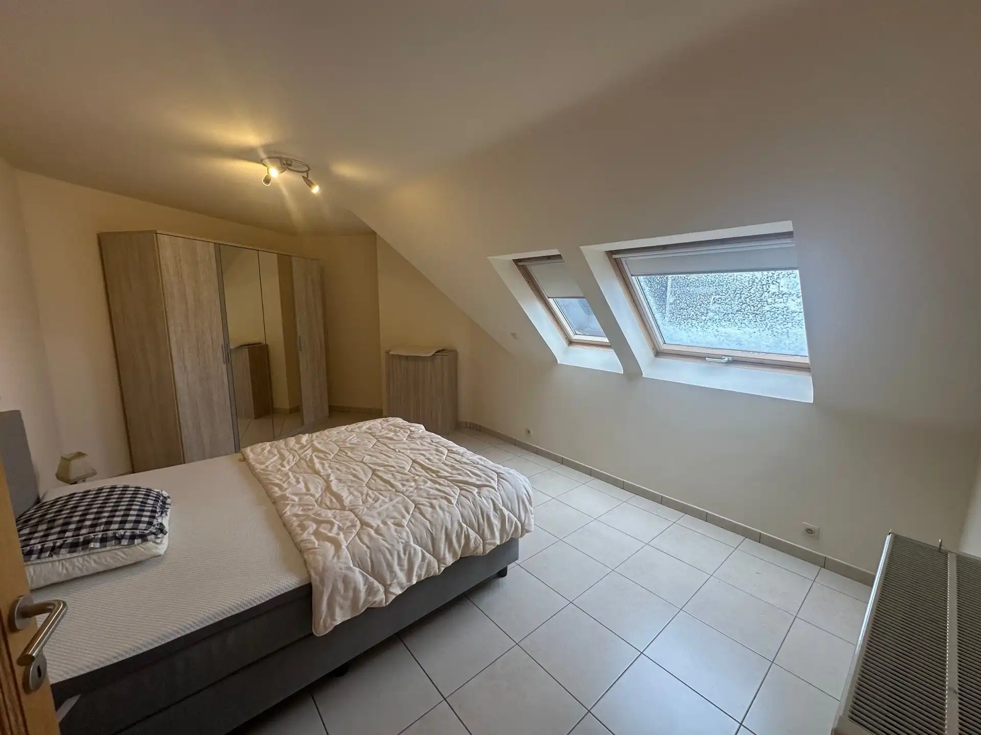 Ruim appartement met 2 slaapkamers nabij het centrum foto 11