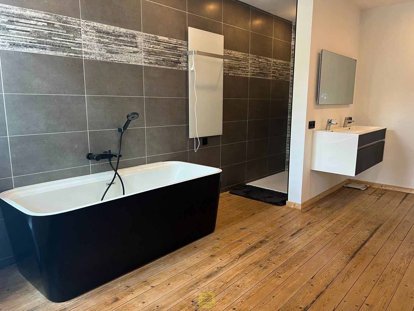 Uitzonderlijke grote eigendom foto 12