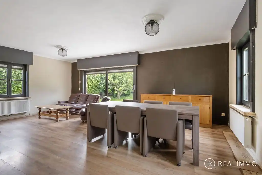 Alleenstaande woning met 4 slaapkamers te Outrijve foto 5
