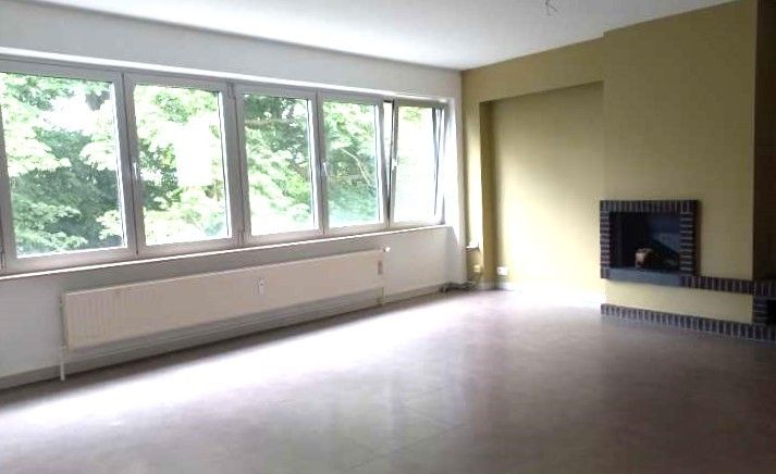 Ruim gerenoveerd appartement met zicht op de Kruidtuin – Leuven centrum foto 5