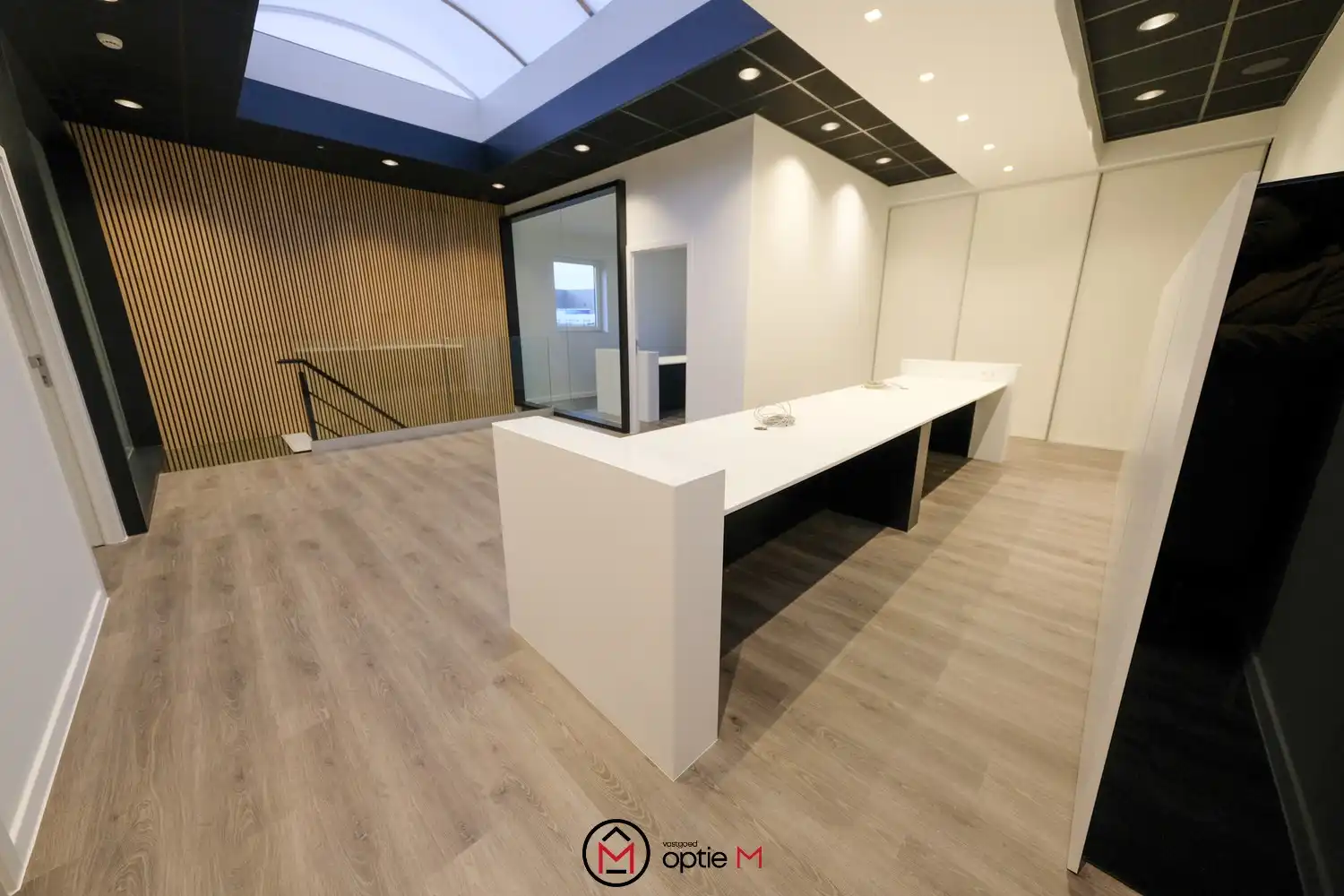Moderne kantoorruimte te Hasselt foto {{pictureIndex}}