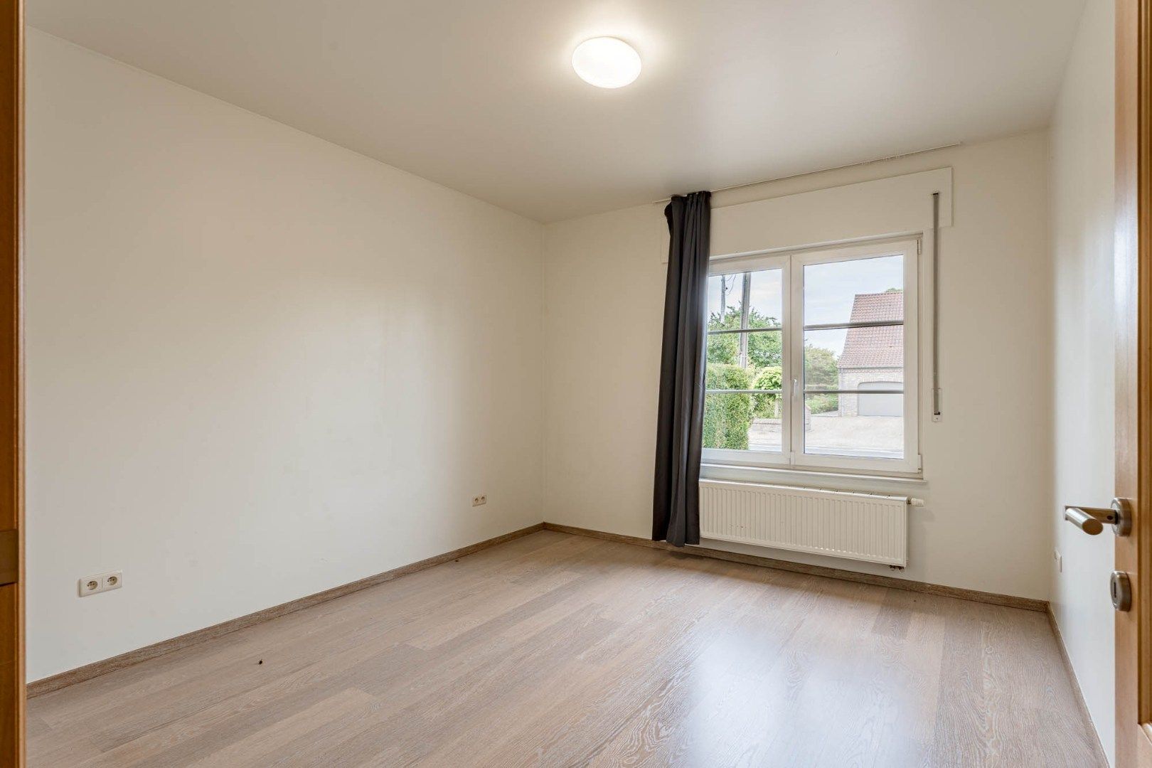 Stijlvolle, hoogwaardig afgewerkt en zeer ruime gezinswoning op een perceel van 8a65ca! foto 16