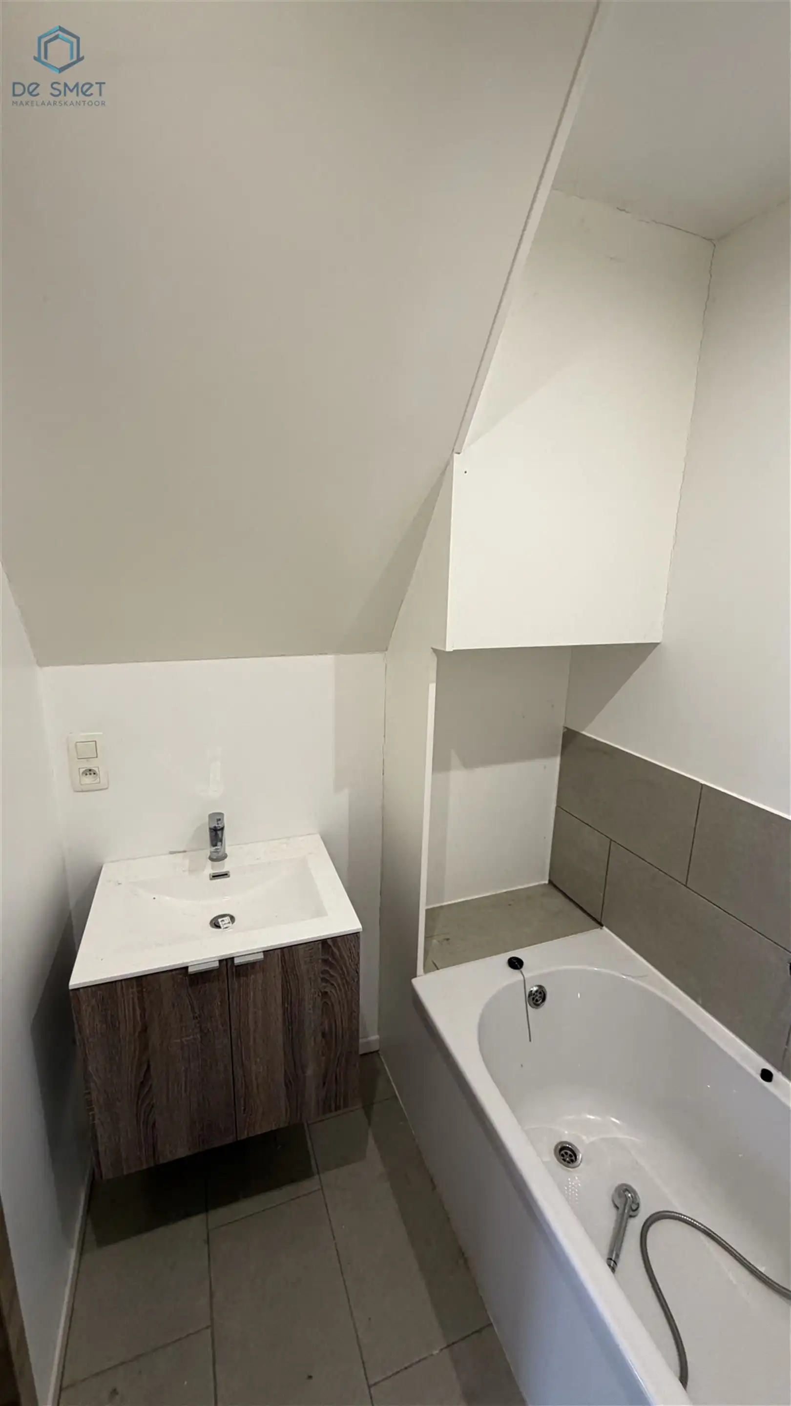 Te renoveren woning met tal van mogelijkheden in rustige buurt te Schendelbeke foto 11