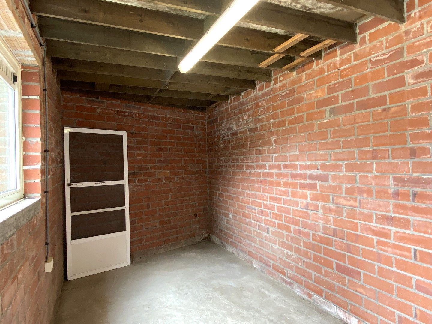 HALF OPEN WONING MET TUIN | 3 SLPKS | UITERST RUSTIGE LIGGING foto 15