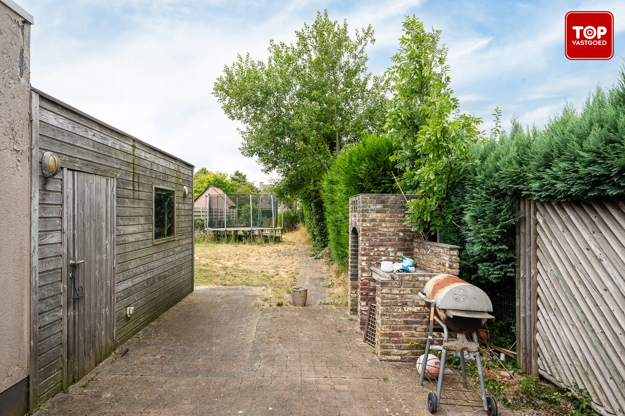 Instapklare halfopen woning in een gezinsvriendelijke buurt. foto 22