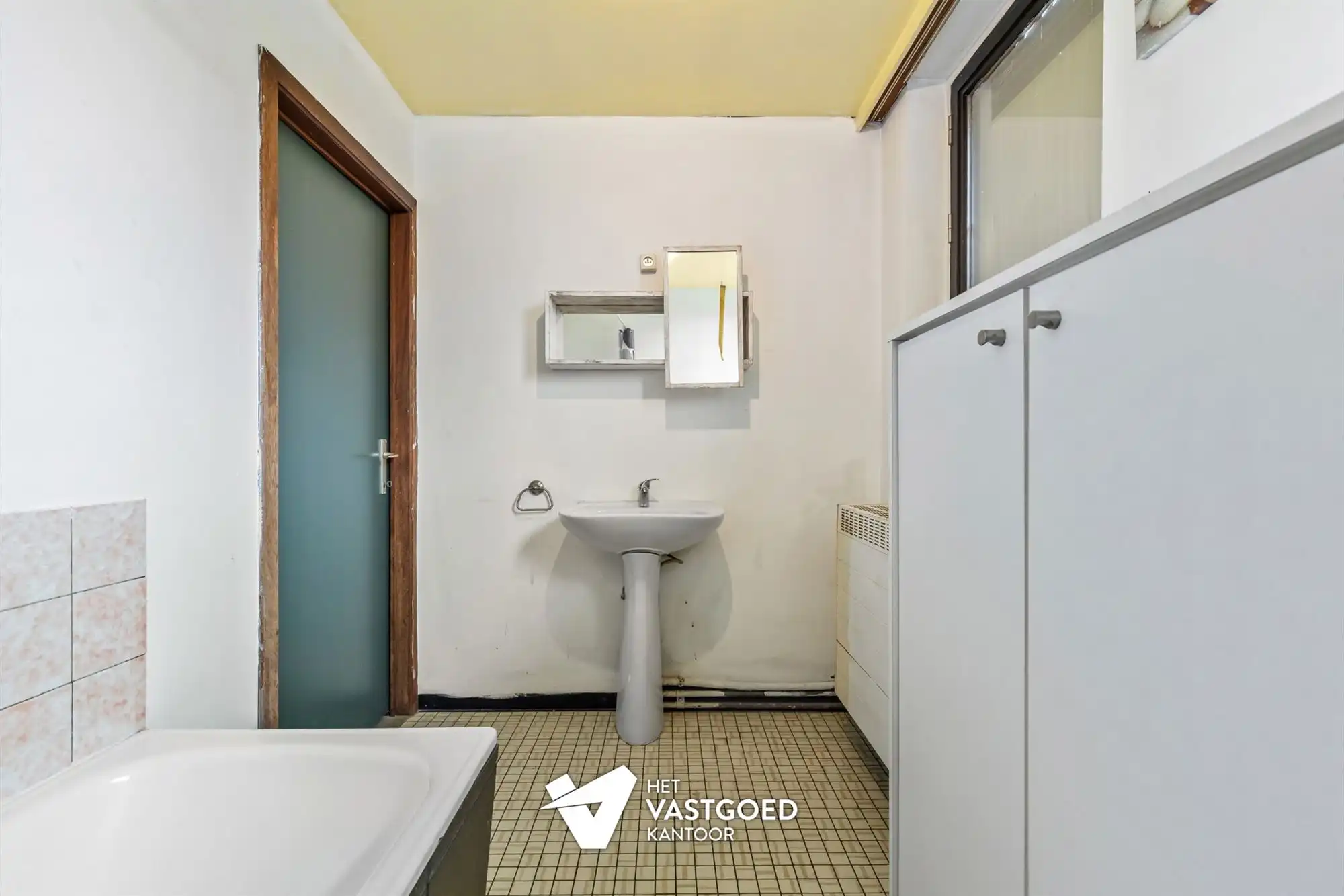 TE RENOVEREN WONING MET 3 SLAAPKAMERS OP CENTRALE LIGGING IN KOERSEL-CENTRUM foto 11