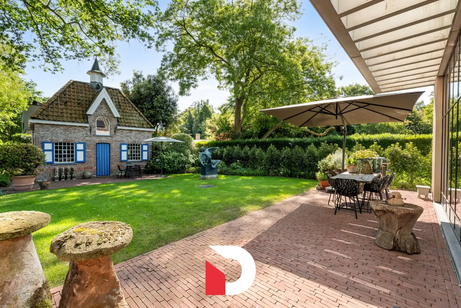 Stijlvolle en duurzame villa met unieke tuin nabij Brugge foto 3