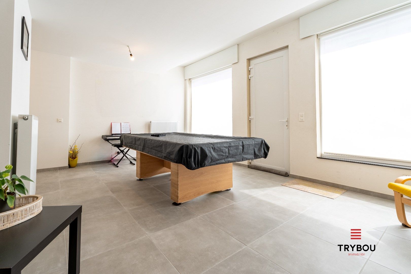 Uitstekend gelegen, ruime stadswoning met 4 slaapkamers foto 3