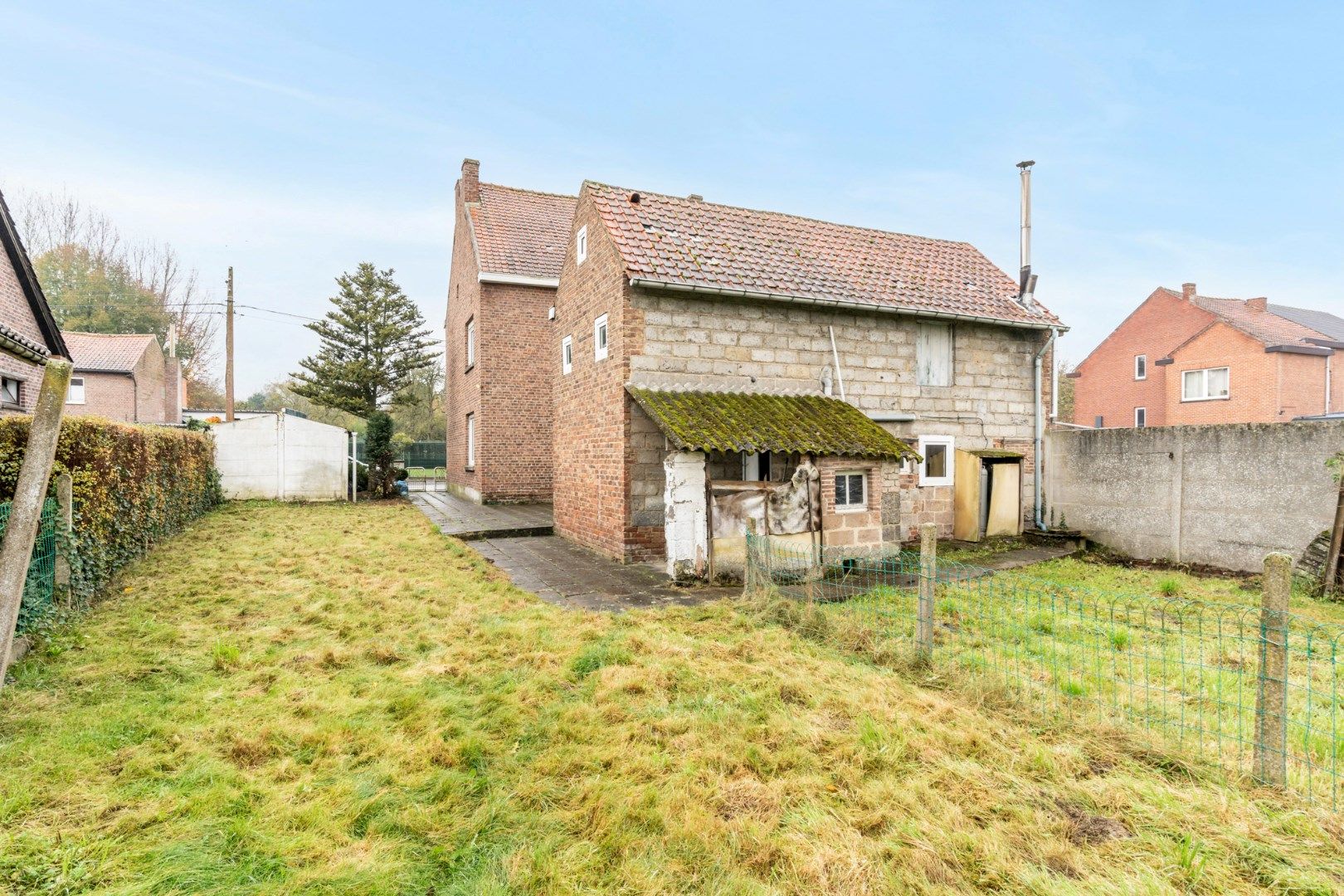 Te renoveren halfvrijstaande woning op een perceel van 4a24ca foto 28