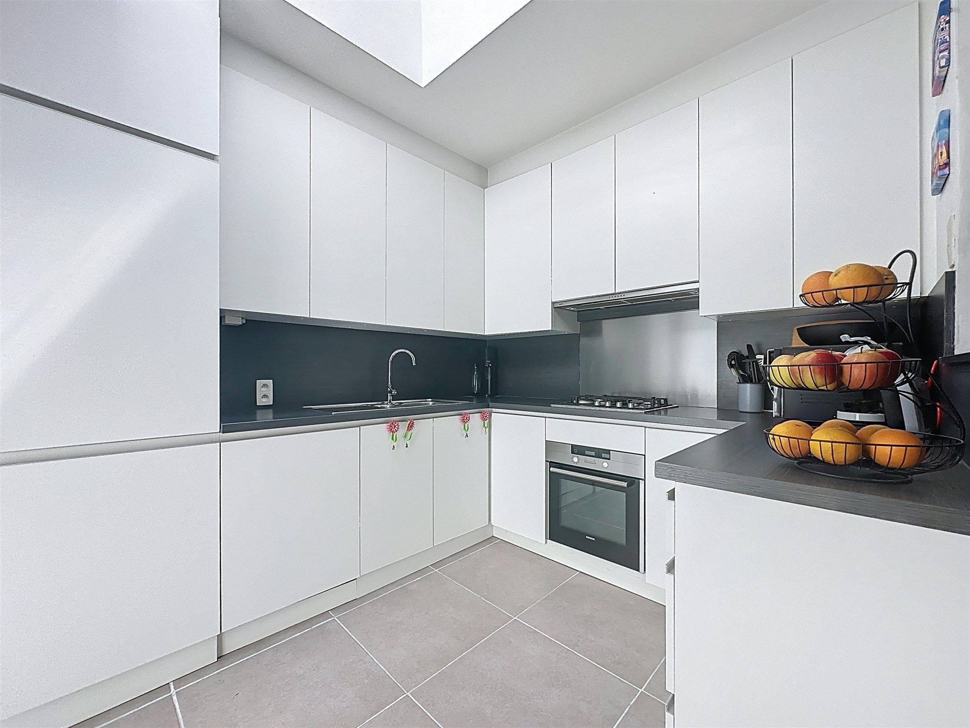 Instapklare gezinswoning met 3 slaapkamers in Sint-Niklaas! foto {{pictureIndex}}