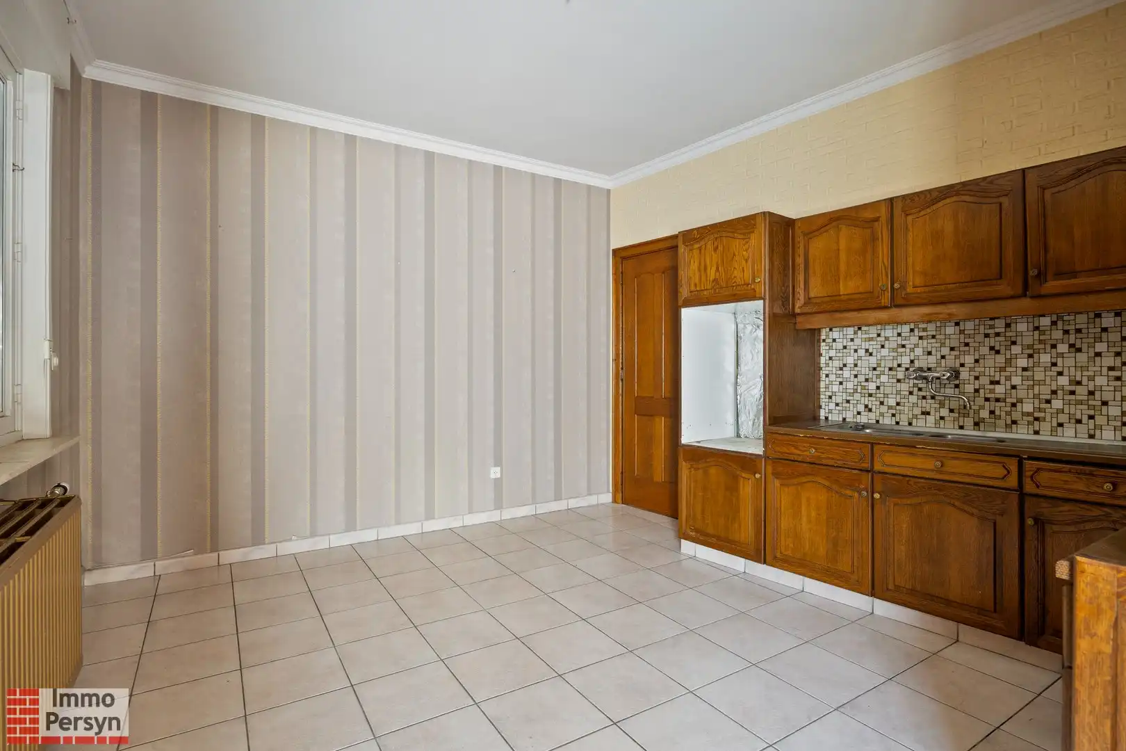 Te renoveren hoekwoning in het centrum van Scherpenheuvel foto 3