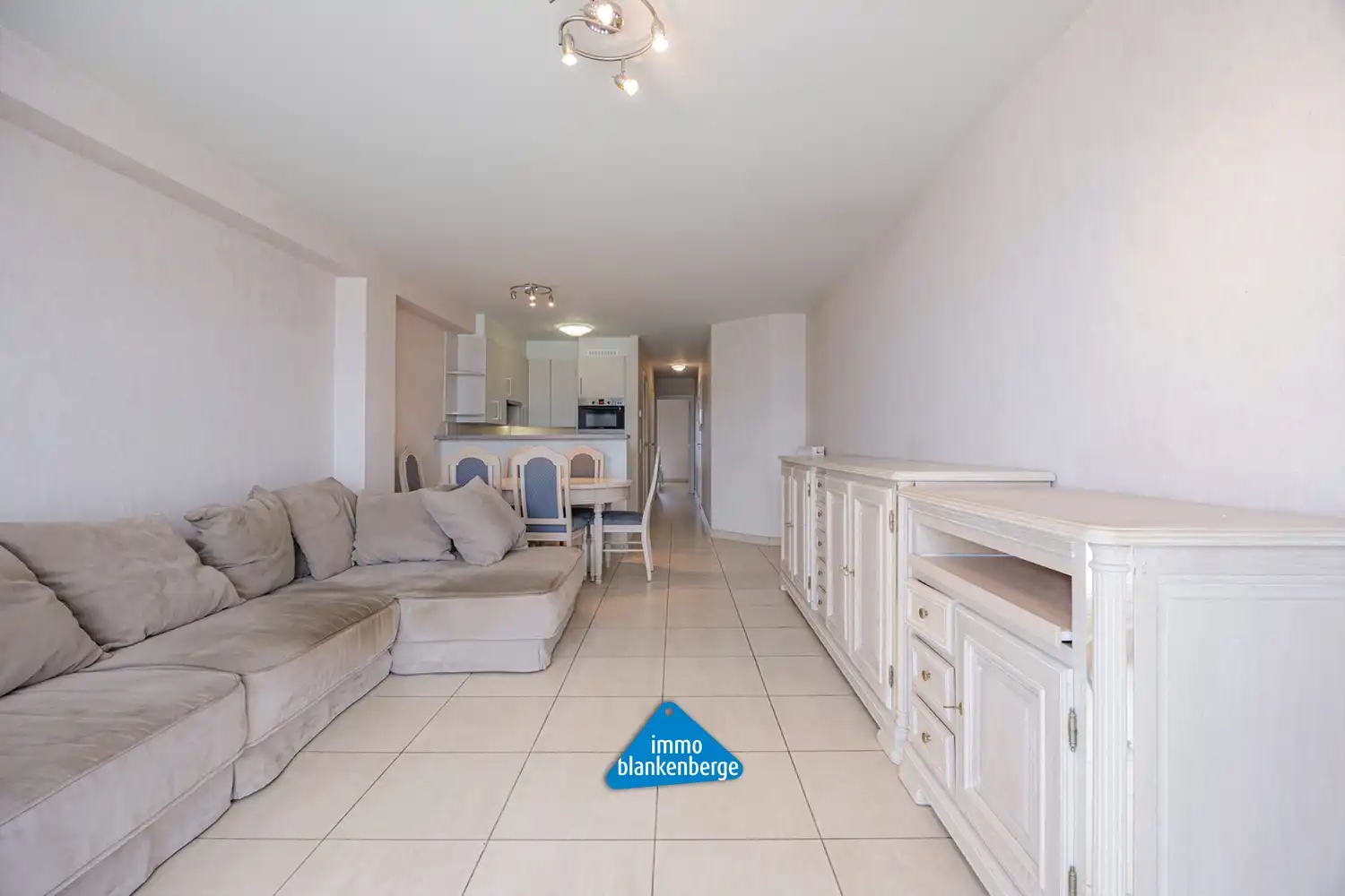 1 slaapkamerappartement met frontaal zeezicht op de zeedijk van Blankenberge foto 5