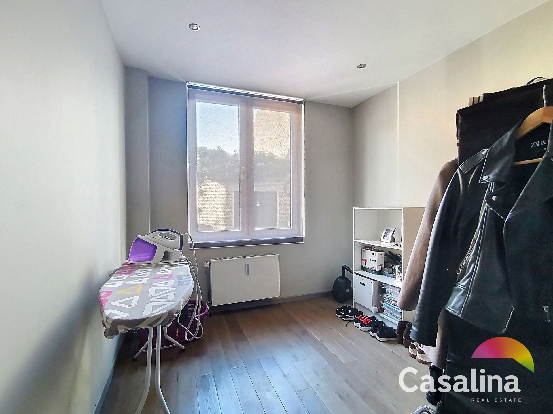 Modern gerenoveerd appartement op steenworp van Dumontplein. foto 8