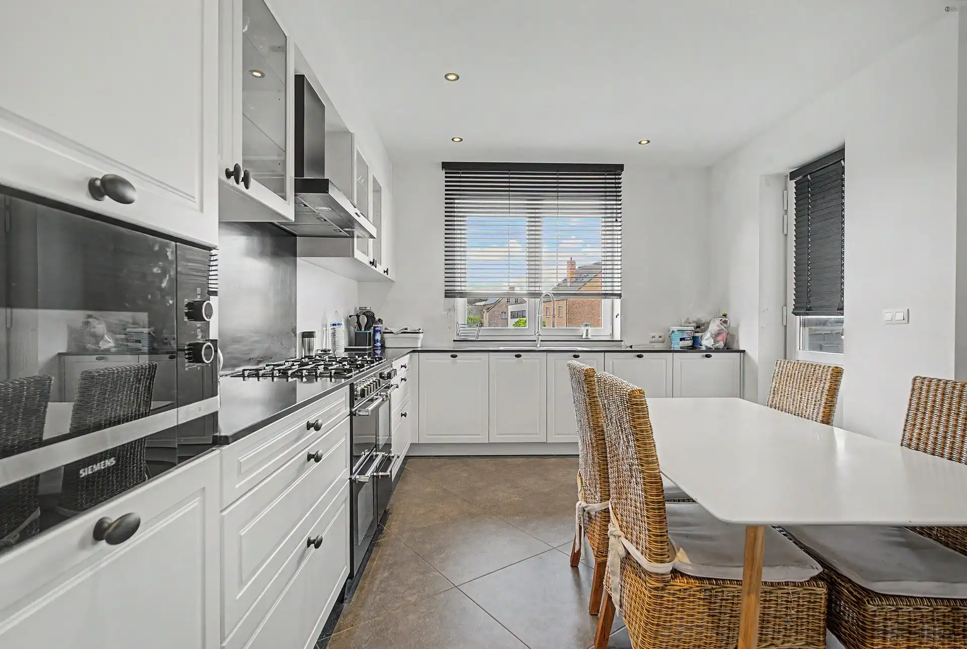Recente Halfopen nieuwbouwwoning met 3 slaapkamers foto 11