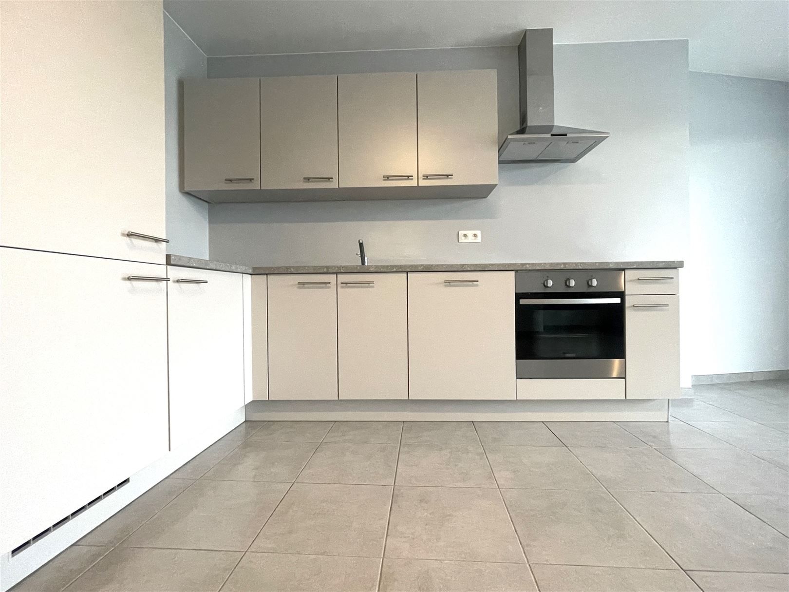 Nieuwbouw appartement met 2slpk's en zeer groot zonneterras te Sint-Gillis bij Dendermonde  foto 3