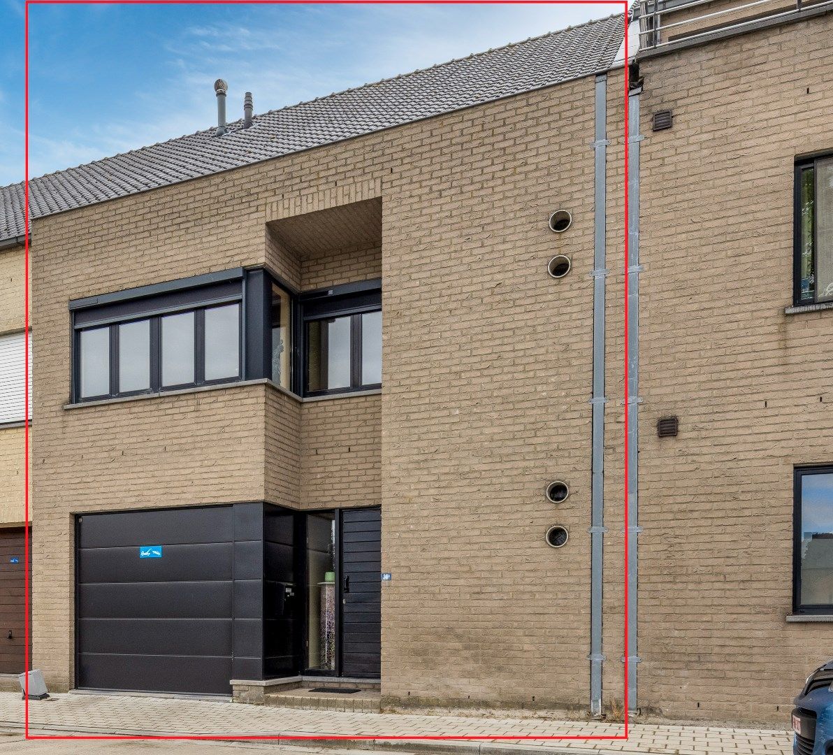Instapklare en ruime gezinswoning met 3 slk, garage en tuintje foto 21