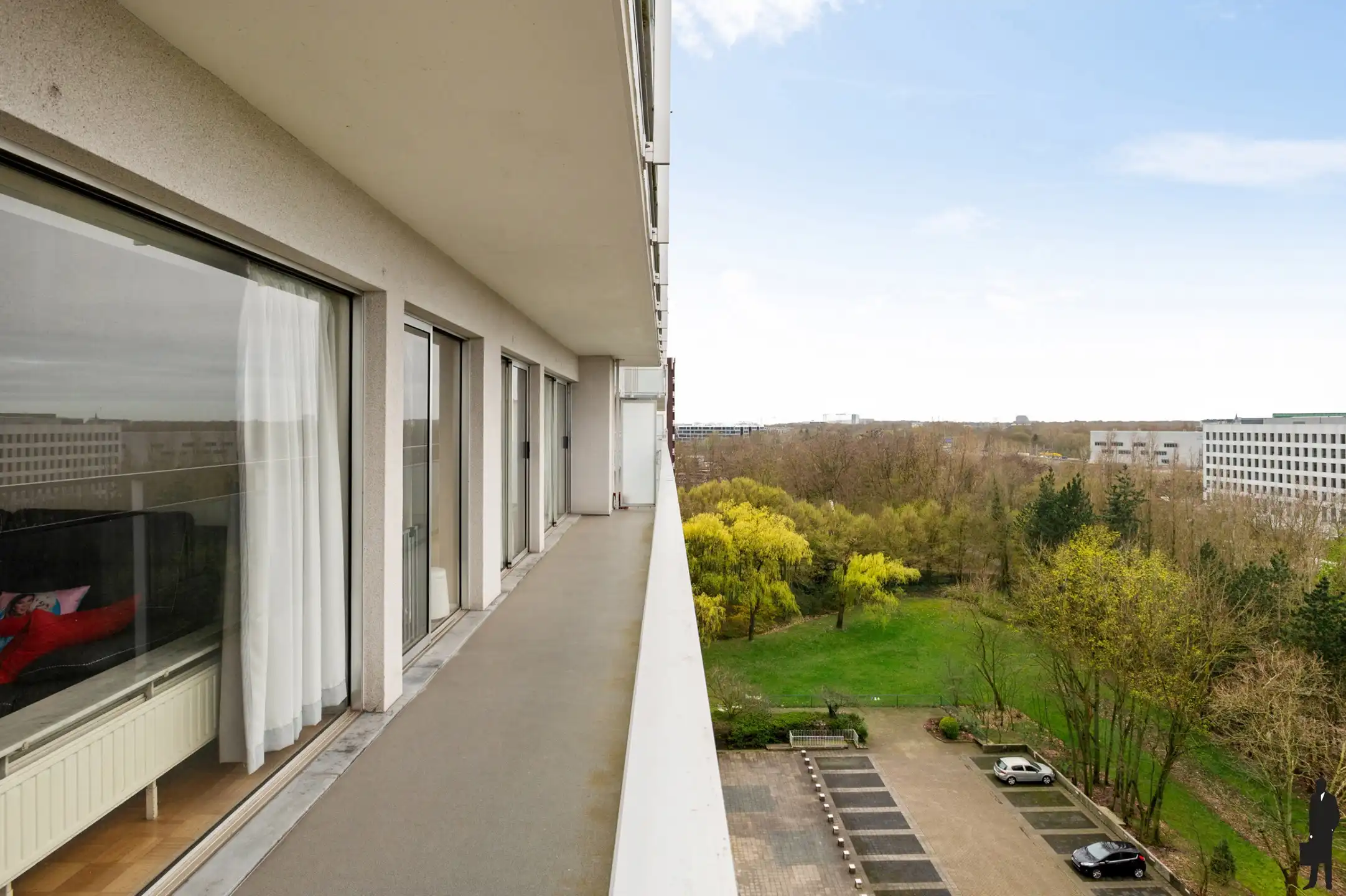 Lichtrijk appartement met ruim terras foto 12