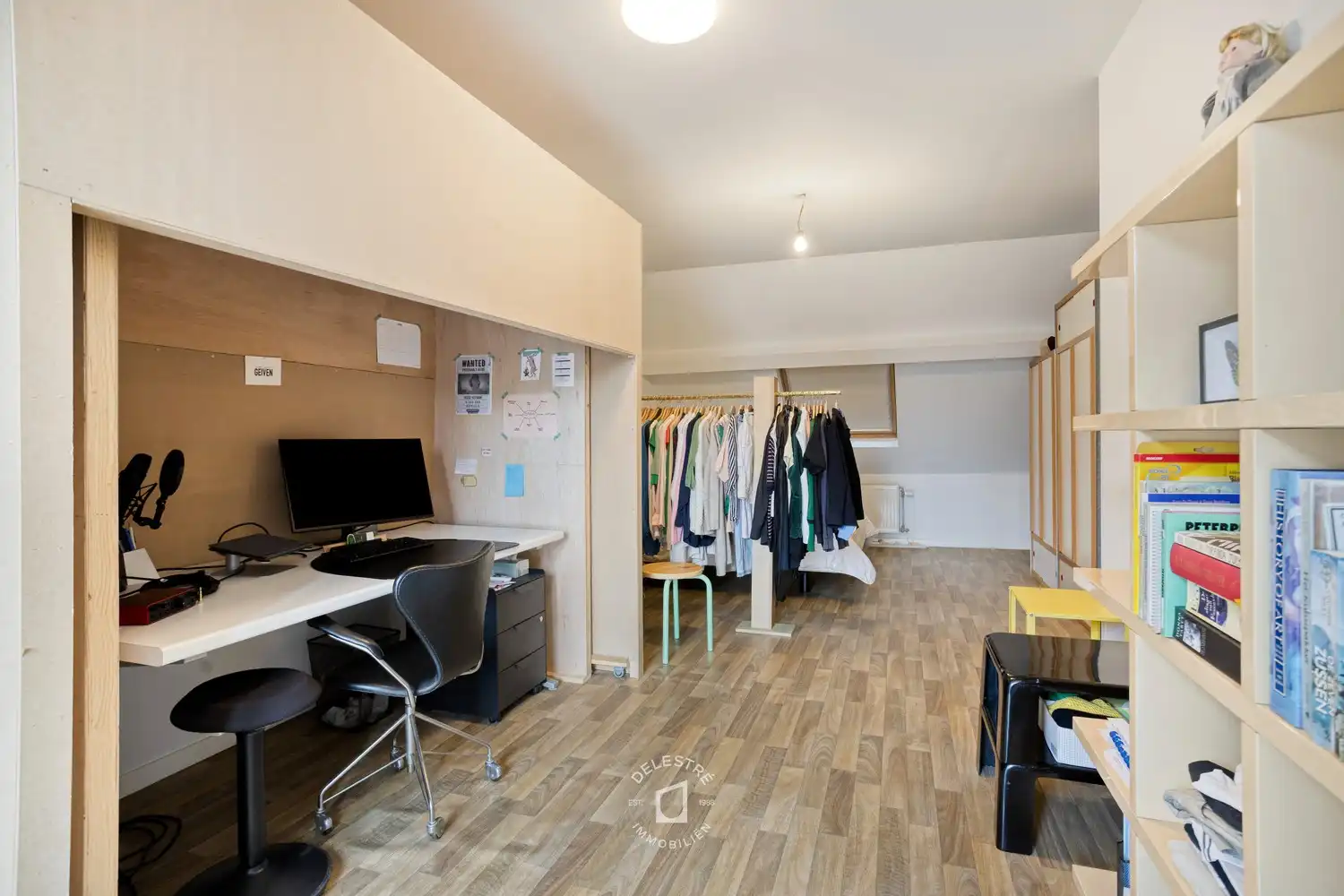 Verrassend ruime en energiezuinige gerenoveerde woning met dakterras en open zicht foto 25
