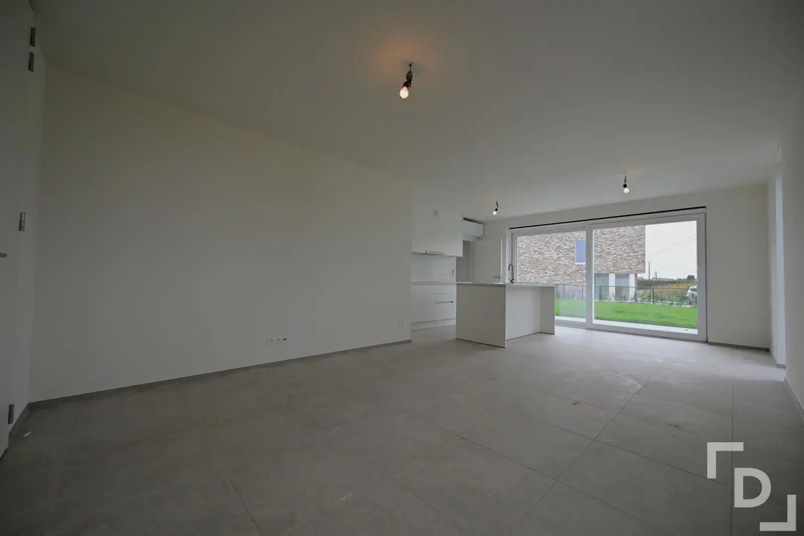 Afgewerkte nieuwbouwwoning te huur in hartje Proven. foto 2
