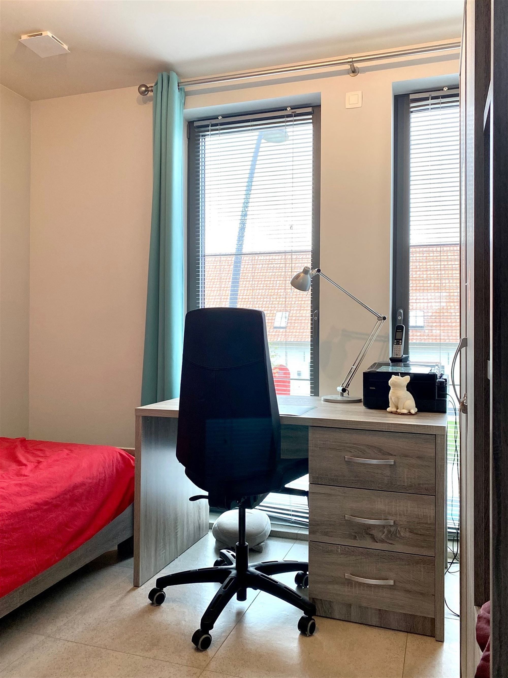 Instapklaar APPARTEMENT (1ste verdieping) met 2 slaapkamers, ruim terras en grote garage (2)  foto 21