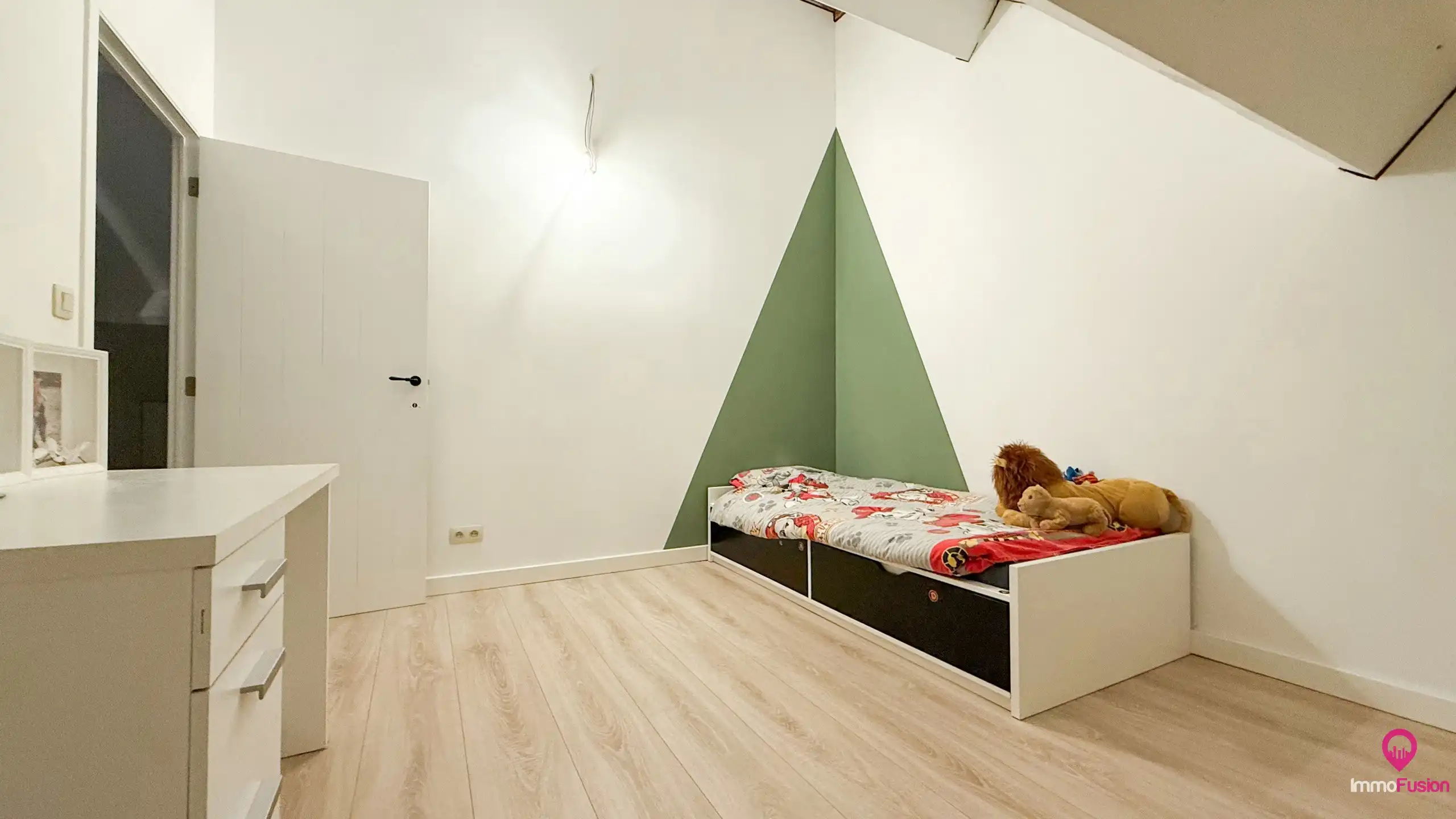 Kangoeroe woning met 5 slpks rustig gelegen! foto 23