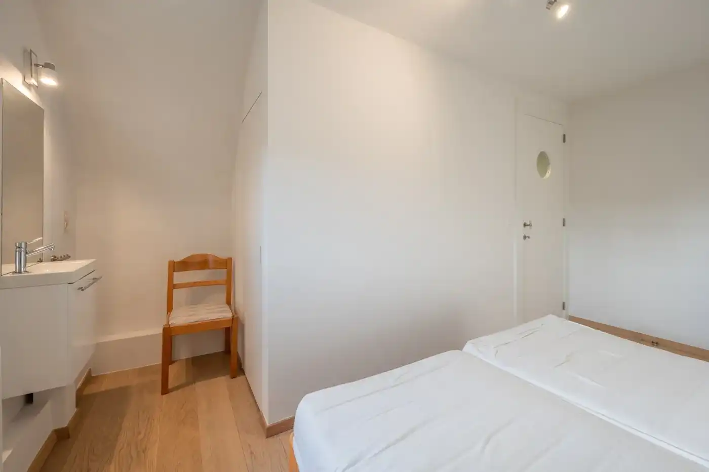 Charmante villa op een uitzonderlijke locatie in het Zoute, op 400m van het Albertplein en de zee foto 15