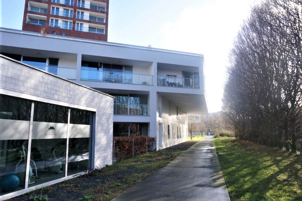 Instapklare assistentiewoning met autostaanplaats in residentie De Ark - Vaartkom foto {{pictureIndex}}