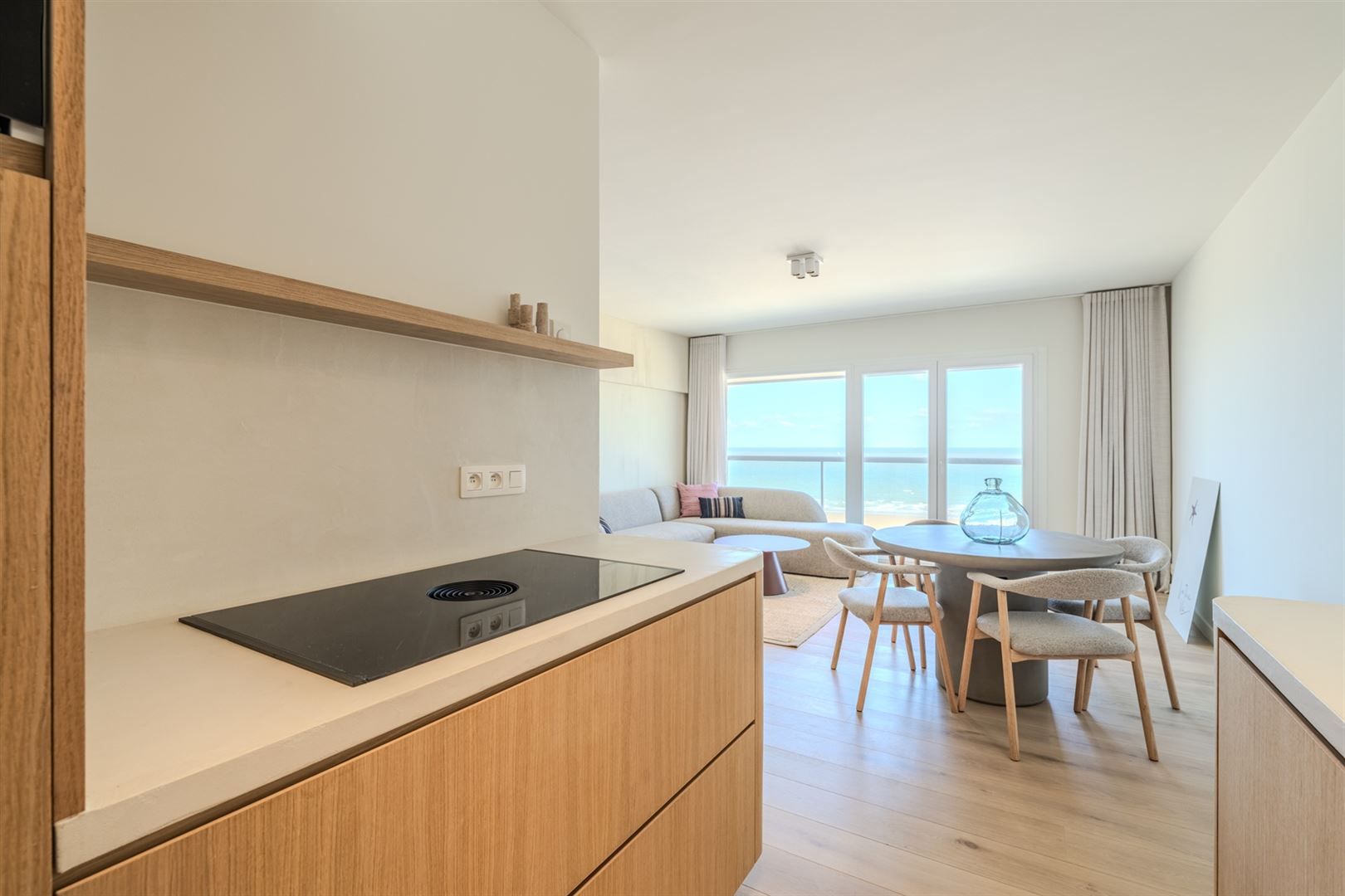 gerenoveerd appartement met zee en duinzicht foto 10