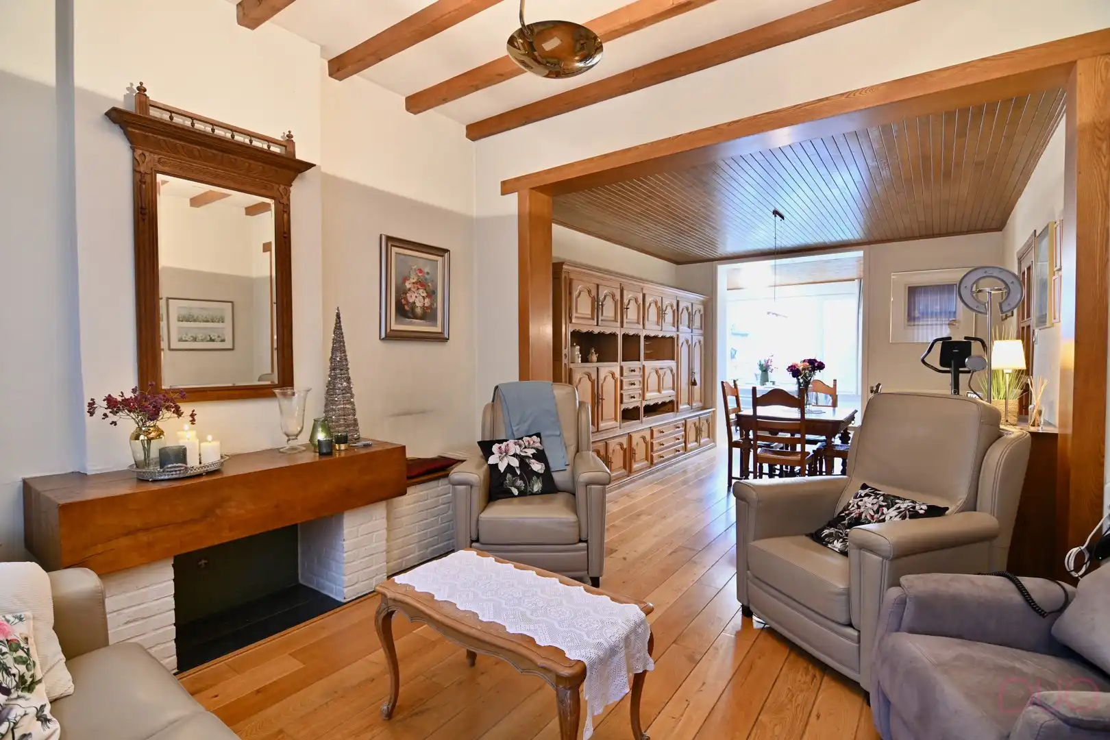 Ruime stadswoning met tuin in het centrum van Landen. foto 3