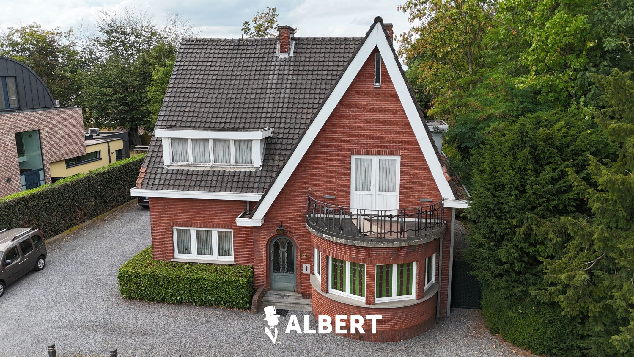Gunstig gelegen, ruime, tijdloze woning op prachtig perceel! foto 32