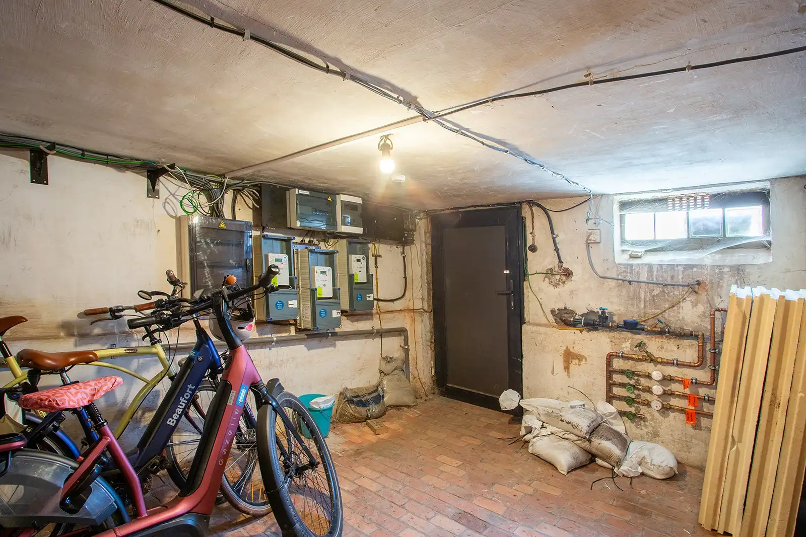 Instapklaar appartement met twee slaapkamers in Wilrijk foto 24