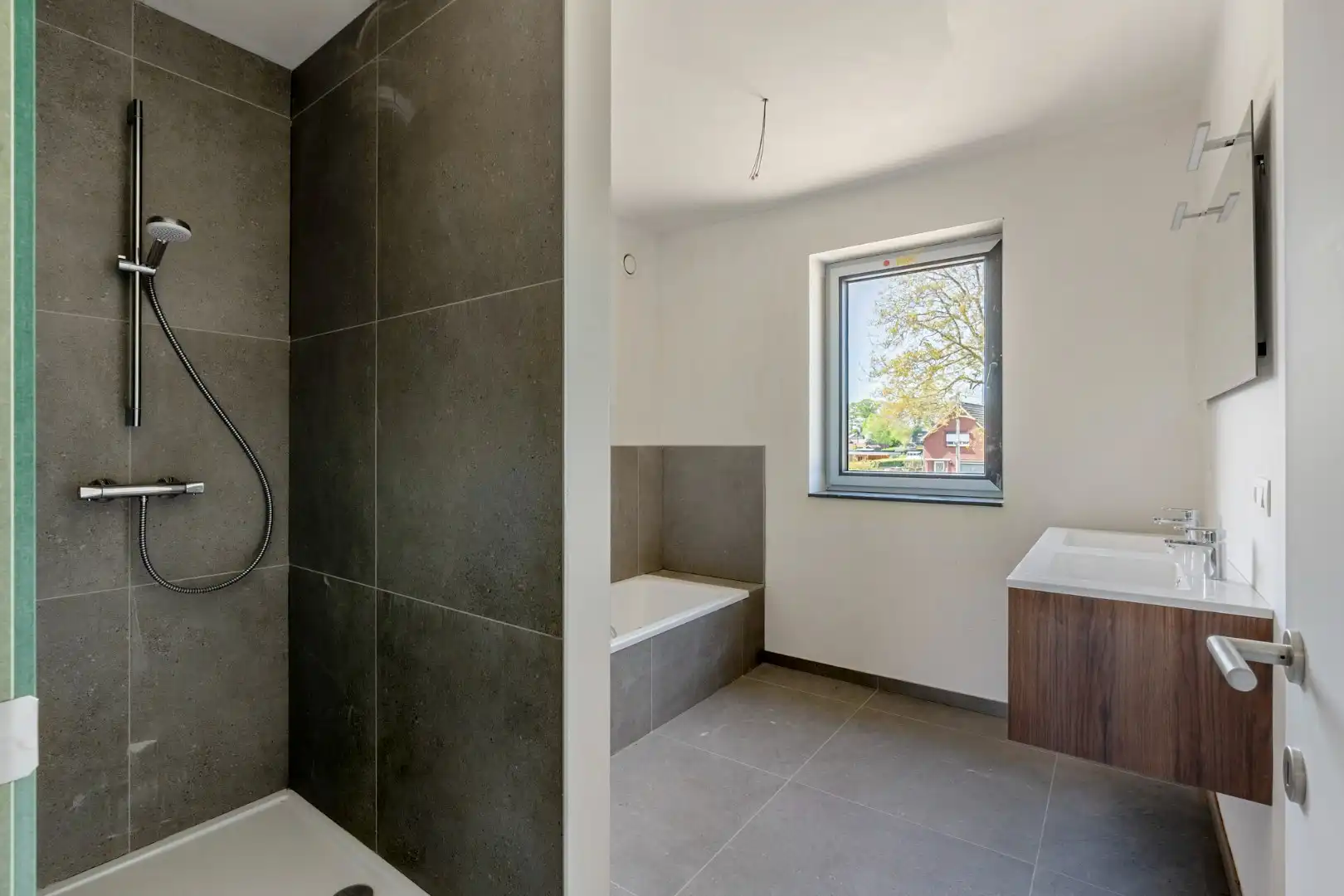 Afgewerkte halfvrijstaande BEN-woning op een perceel van 4a62ca in landelijk project te Voorshoven, een gehucht van Neeroeteren!  foto 11
