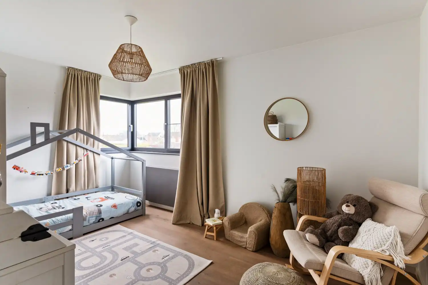 Ruime, exclusief afgewerkte woning met zwembad op Toplocatie te Berlaar foto 14