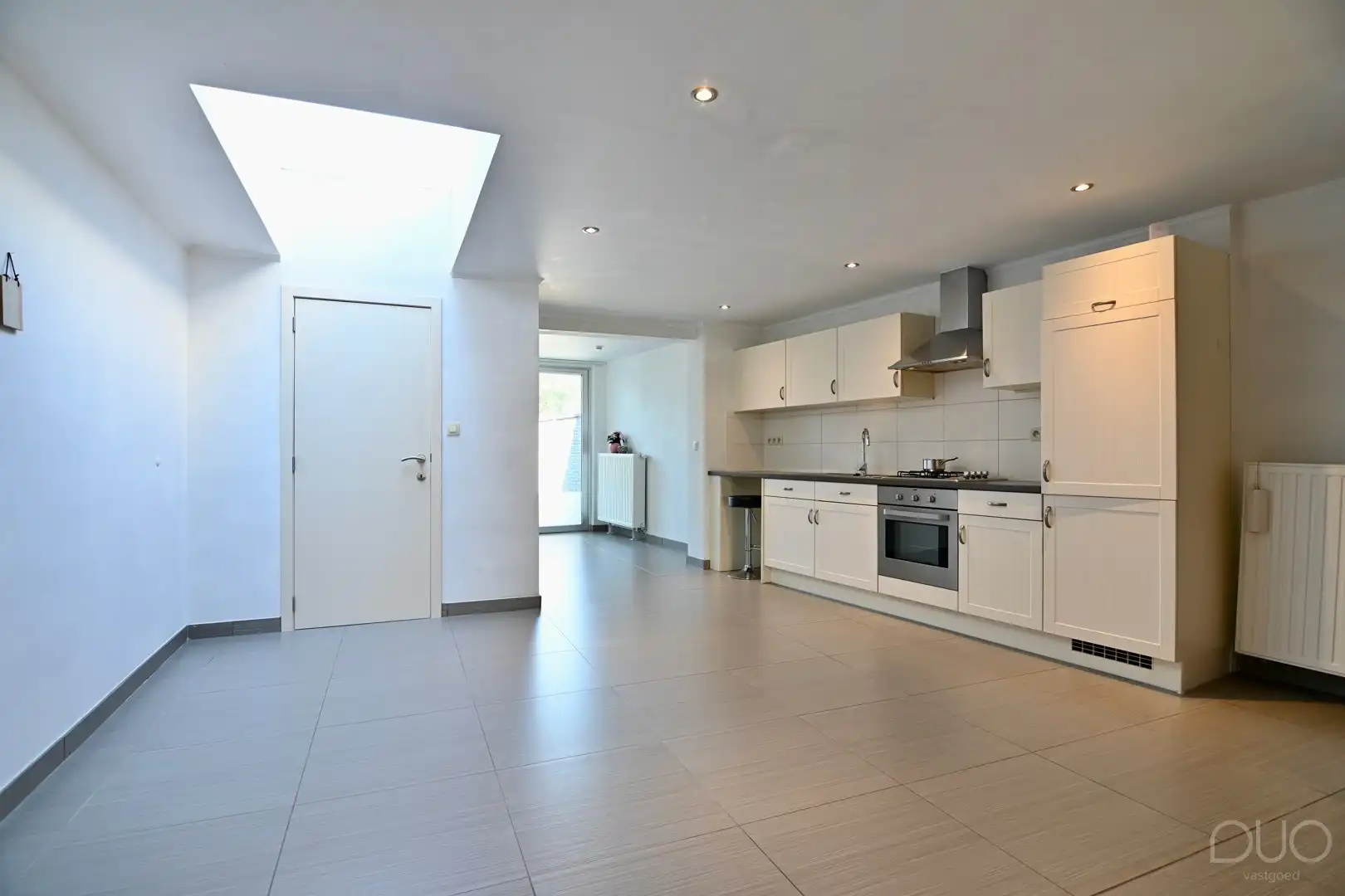 Instapklare rijwoning met west geörienteerde buitenruimte foto 4