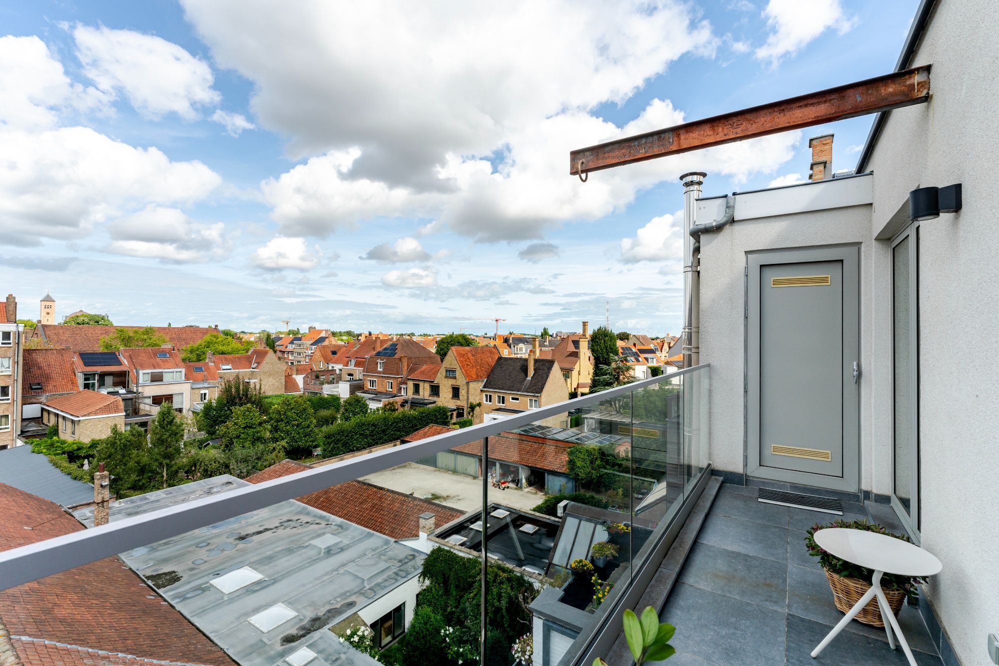 Modern Luxe-Appartement met 3slpk - terras en dubbele autostaanplaats foto 4
