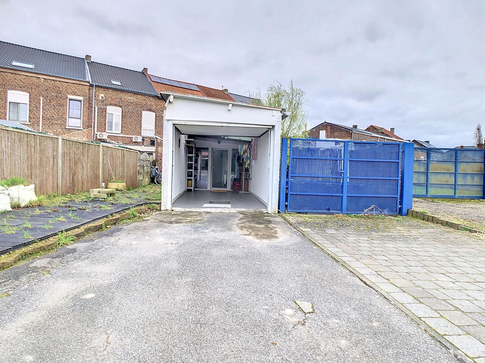 Huis en app. met 2 huisnrs., toonzaal, garage in centrum   foto 27