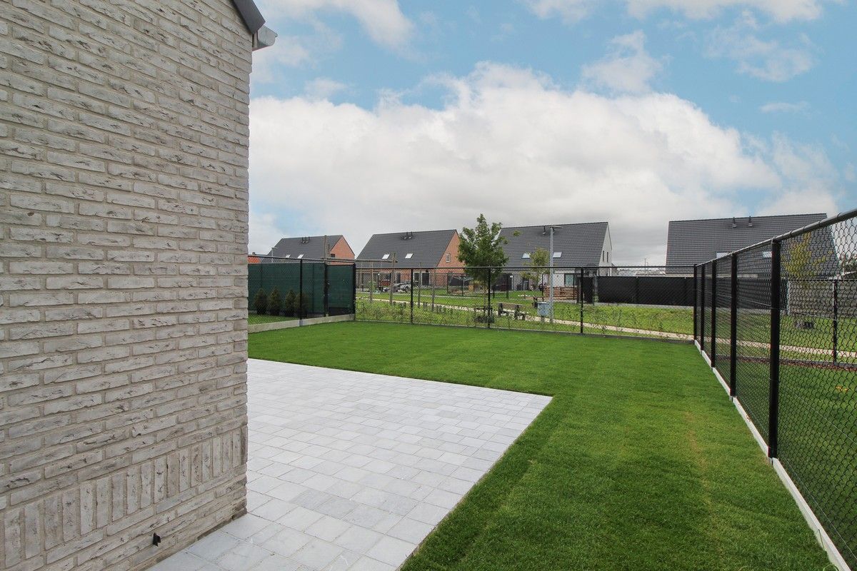In de Graanstraat te Meulebeke trekt Hectaar deze 4 hedendaagse nieuwbouwwonignen op, tijdloos en voorzien van alle comfort. foto 20