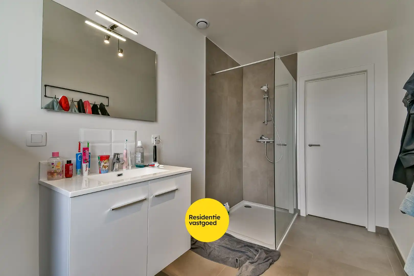 Halfopen nieuwbouwwoning in Eernegem met tuin en 3 slaapkamers foto 13