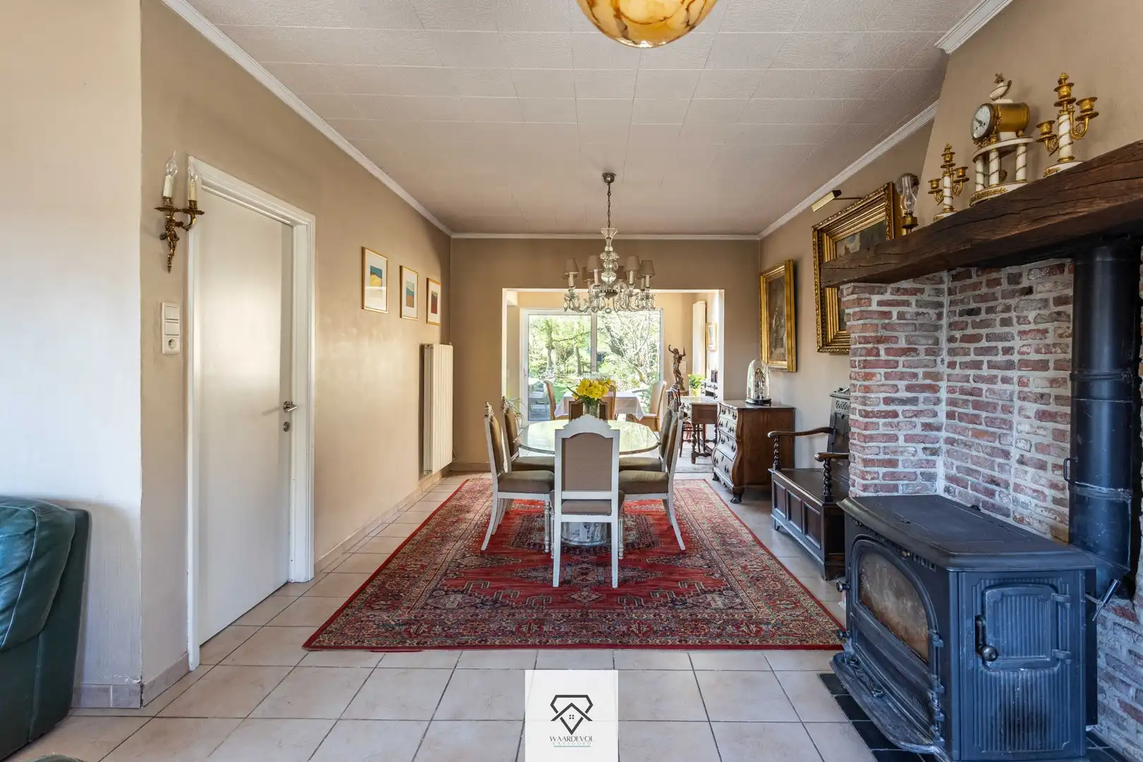 Gezinswoning met tuin en veel potentieel in het gegeerde Oostakker foto 7