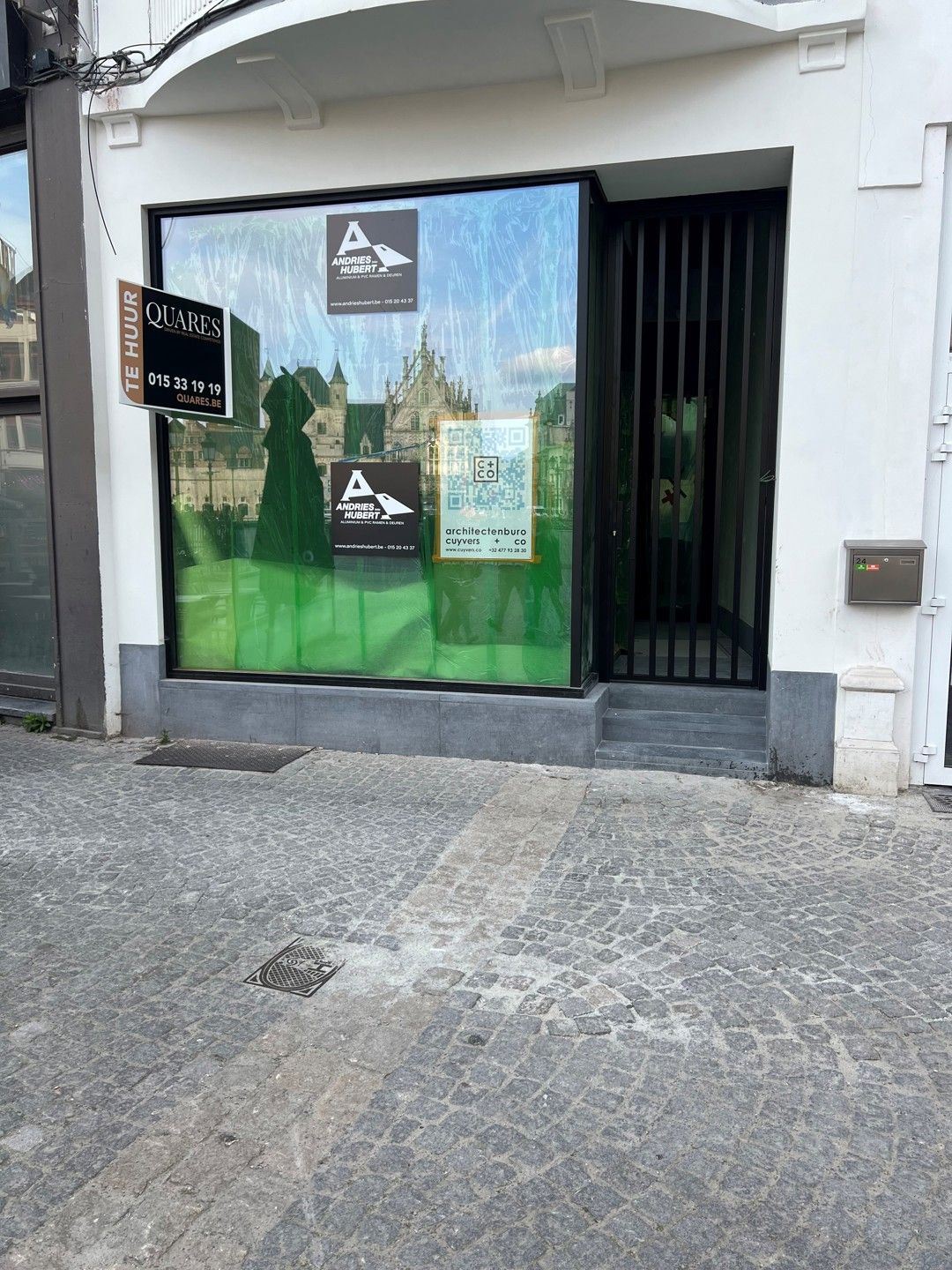 Charmante casco handelsruimte te huur in het hartje van Mechelen foto {{pictureIndex}}