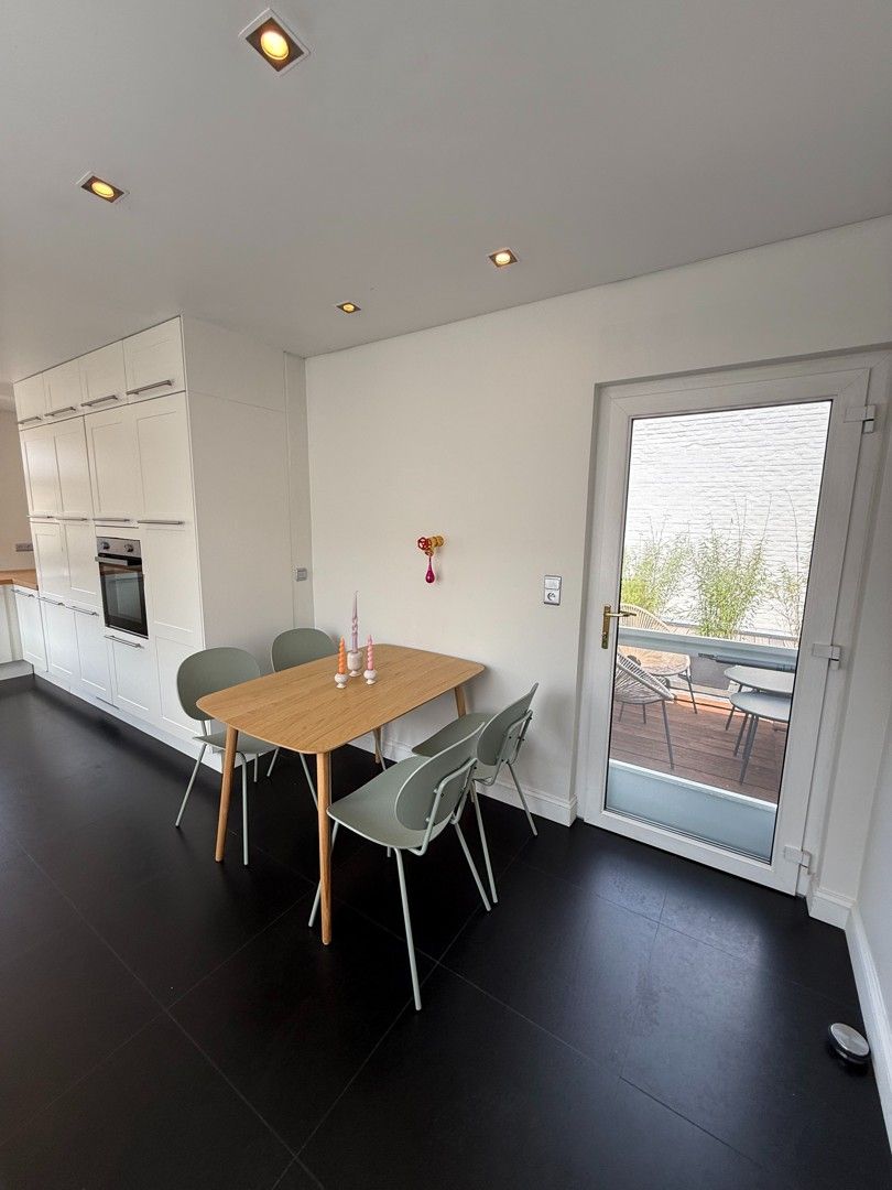 Prachtig appartement met 3 slaapkamers, terras en autostaanplaats op wandelafstand van het centrum van Hasselt. foto 13