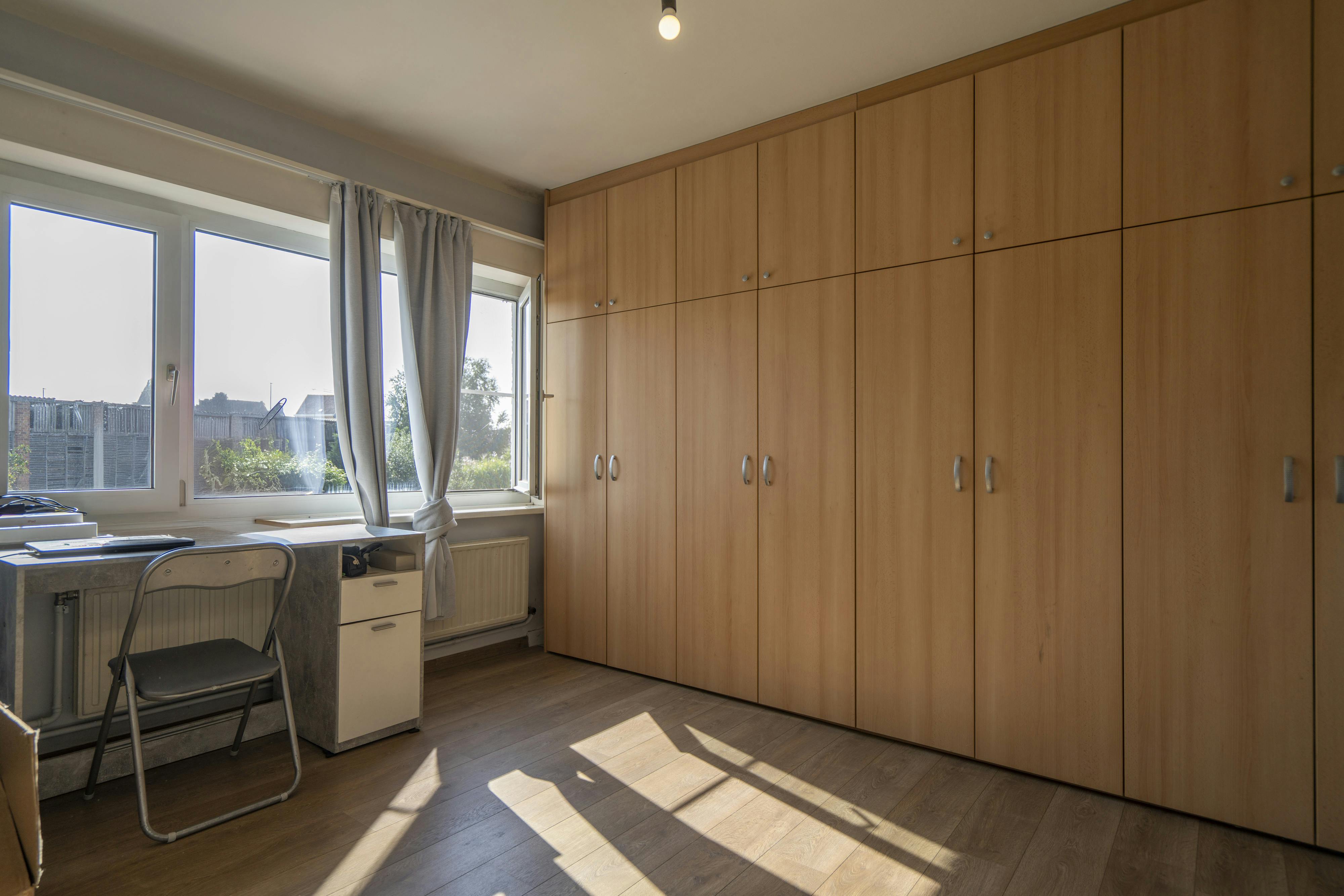 Woning met 2 slaapkamers en een ruime tuin in Kortrijk foto 12