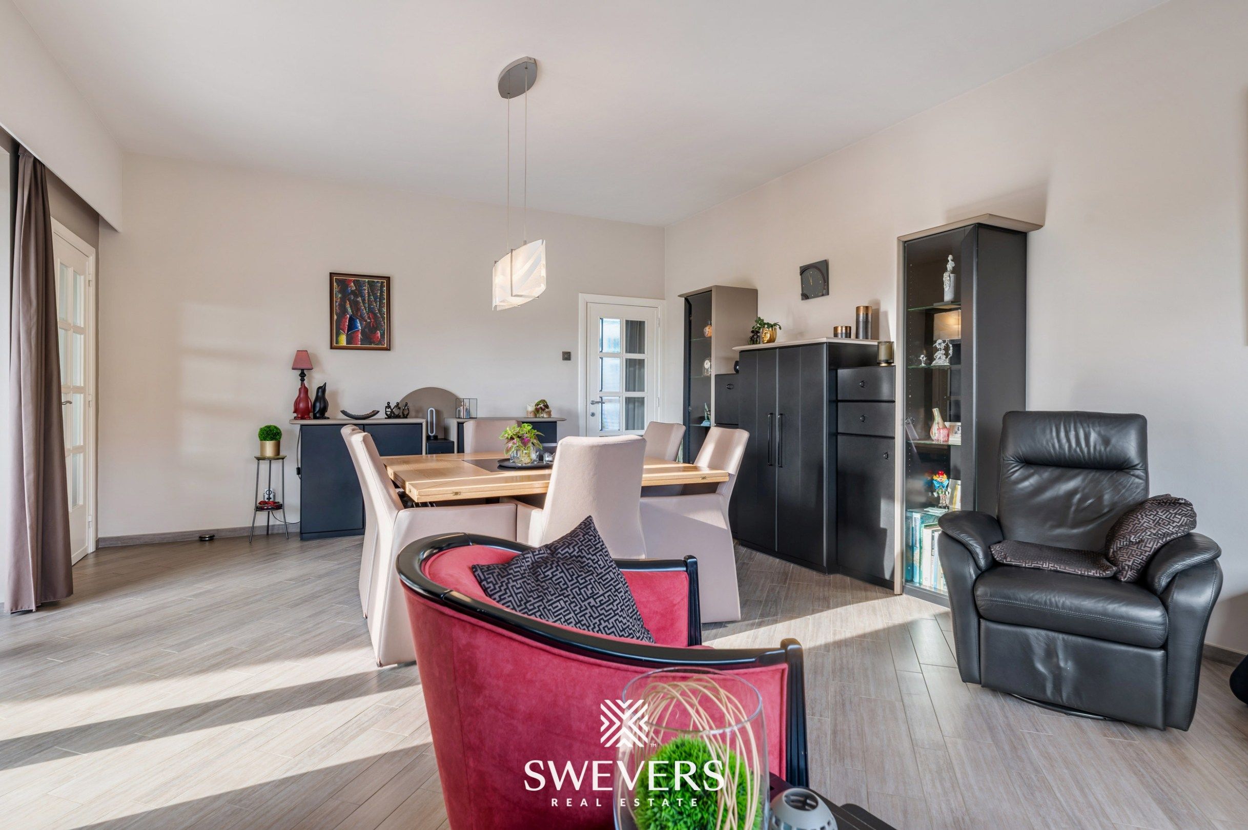 Instapklare gezinswoning op 11are 30ca in centrum Beringen foto 8