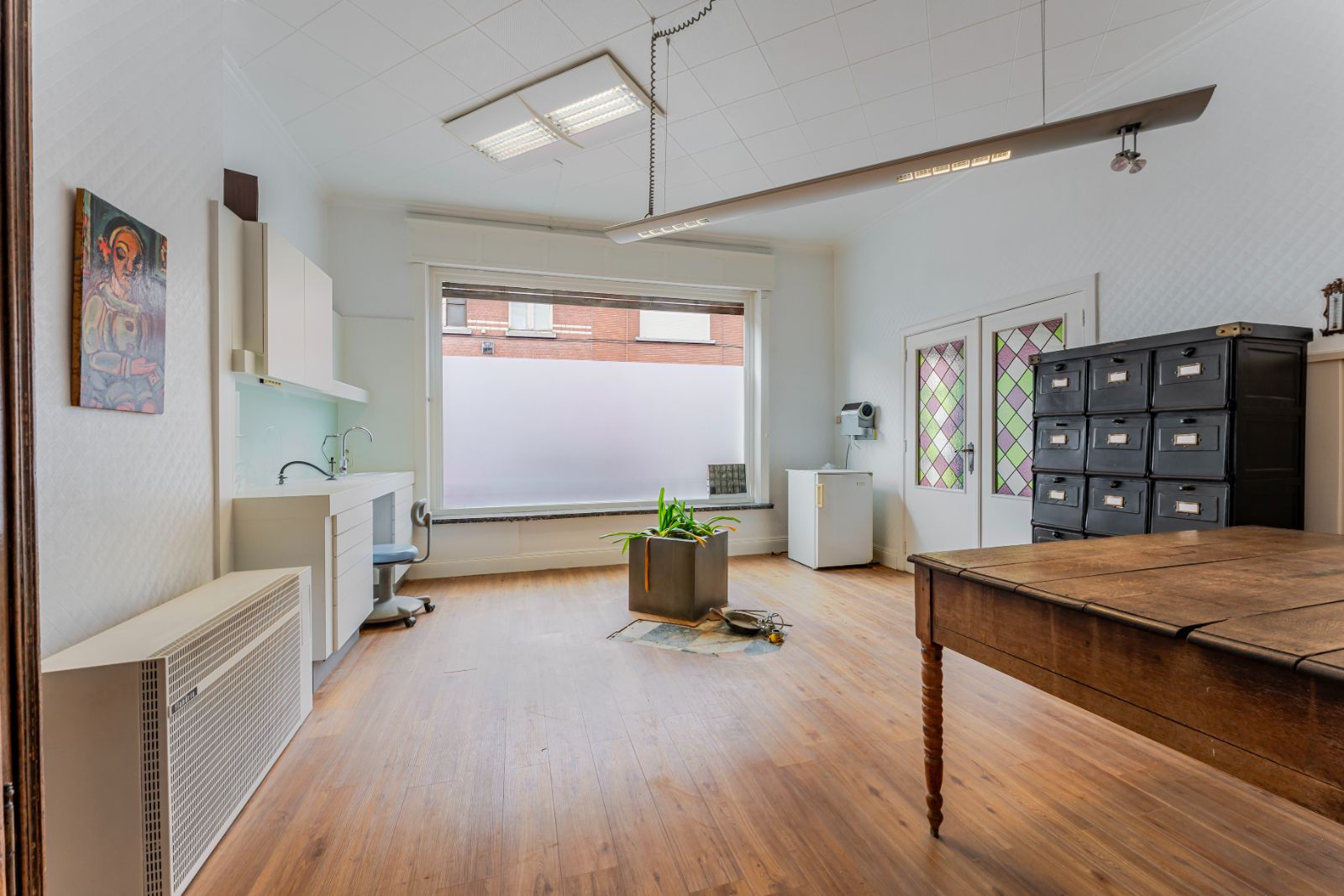 Statige woning met voormalige tandartspraktijk – centrum Ardooie! foto 4