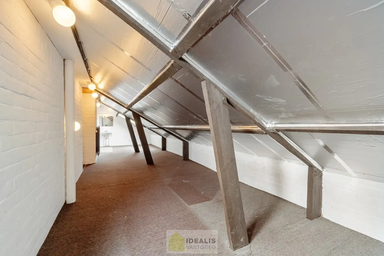 IDEALIS VASTGOED – VERZORGDE GEZINSWONING MET 2 SLAAPKAMERS (MOGELIJKHEID TOT MEER) OP AANGENAAM PERCEEL VAN 11A 28CA foto 23